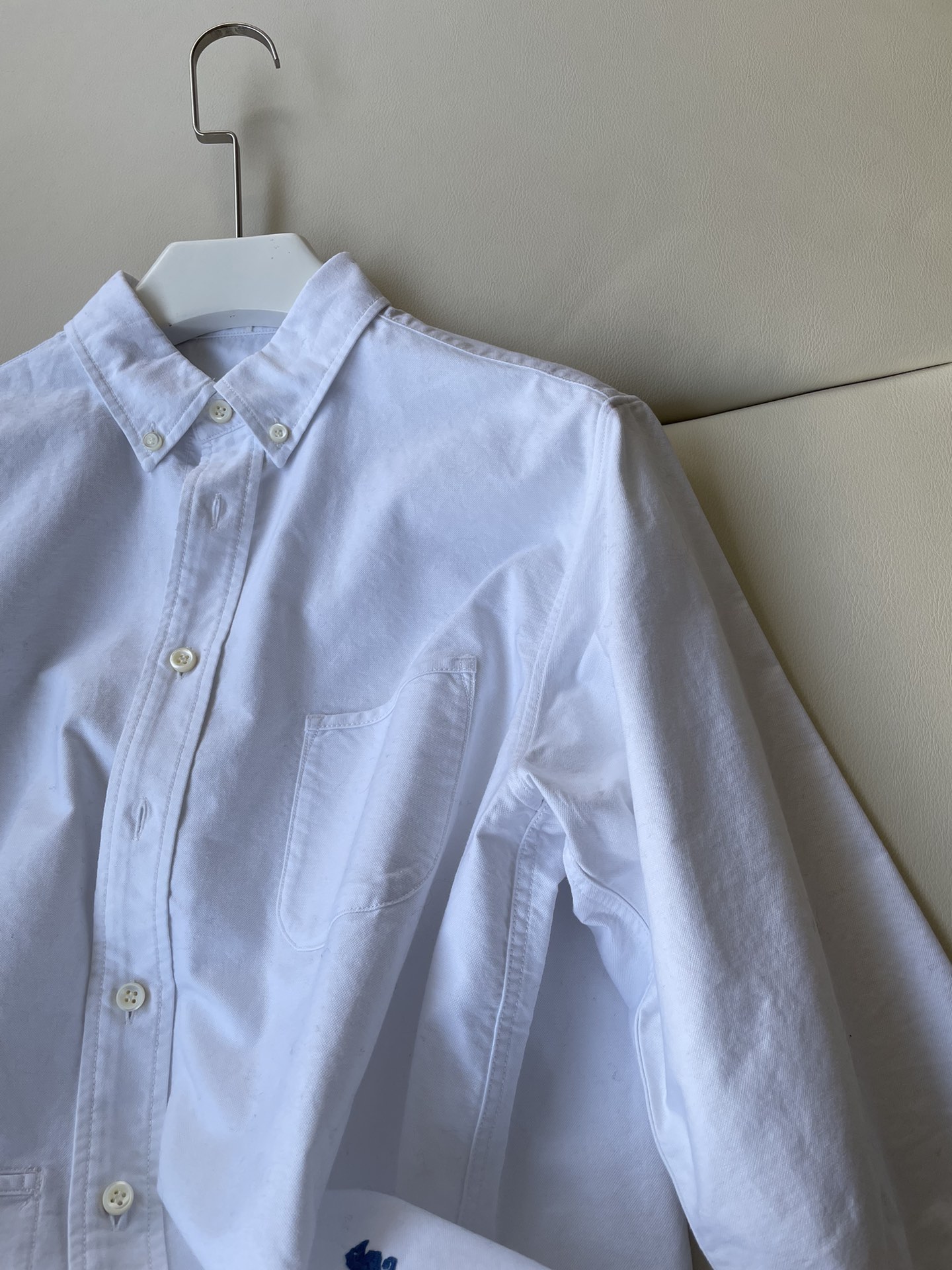 Modern Supima Aloha Shirt: Comfortable and Durable Female Suit with Sea Horse Print - 图片 5