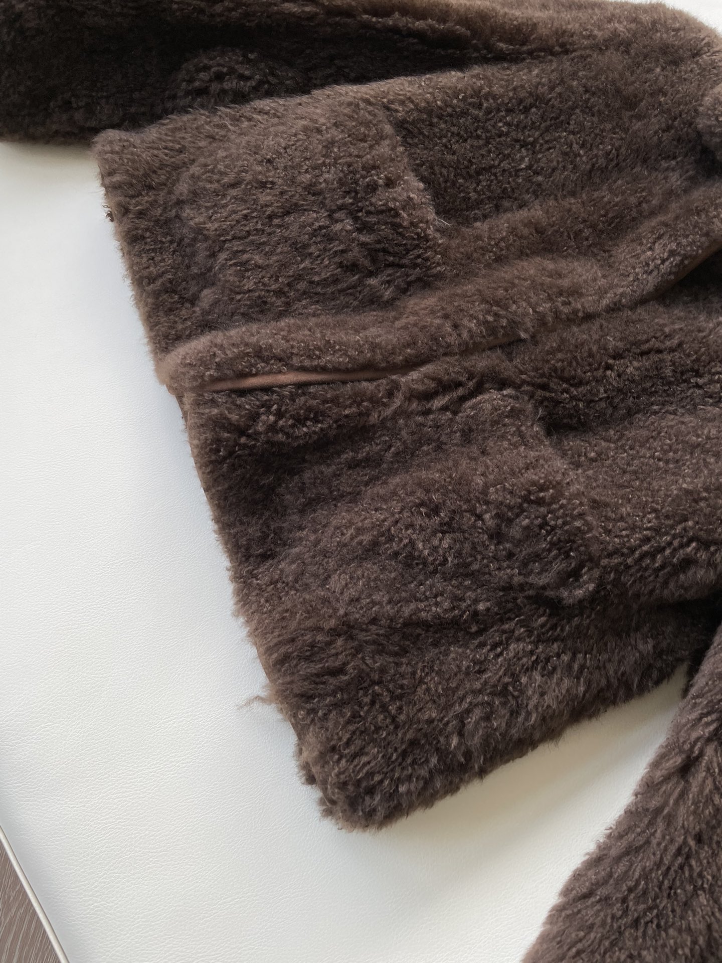 Luxurious Italian Velvet Fur Jacket with Rare Baby Goat Hair Pairing - 图片 4