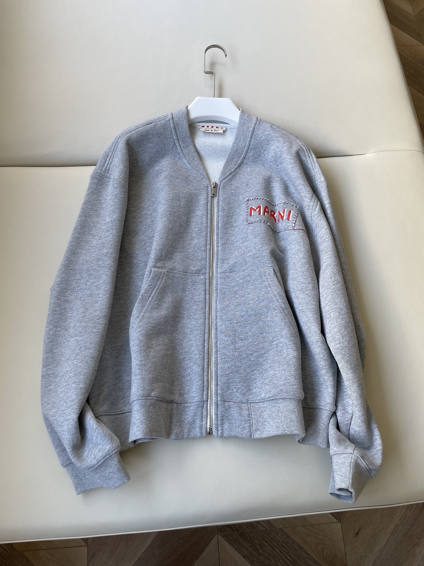 Marni’s Zhang Xing-Hing Single-Rate Female Suit with Security Zipper Jacket, Unisex SML Sizes - 图片 1