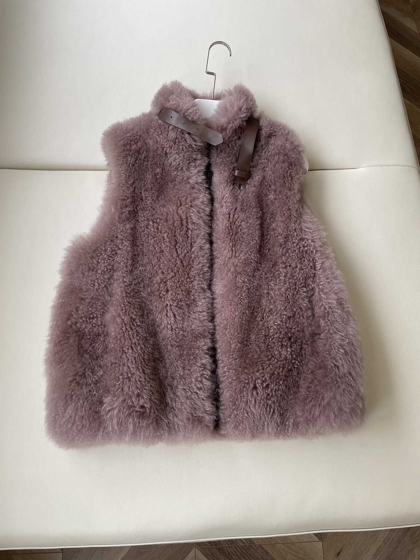 Luxurious Italian Wool Suit with Unique Desert Rose Color and High-Quality Details - 图片 1