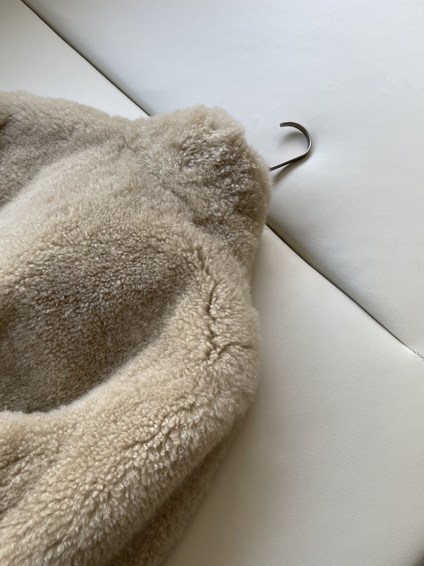 Luxurious Italian Fur Coat: Premium Quality, Natural Touch, Superior Heating - 图片 7