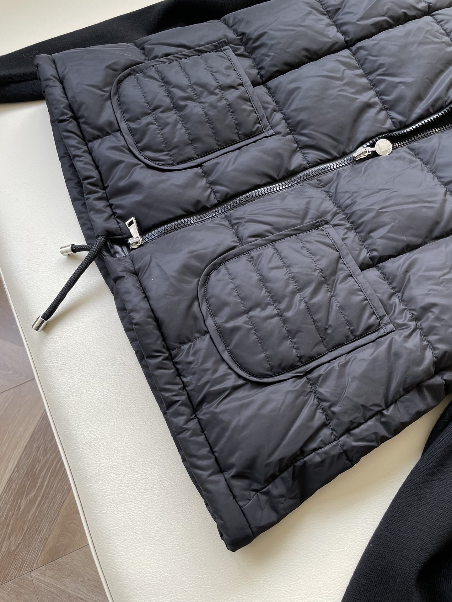 Warm, Lightweight Female Suit with Kangaroo Pouch and Dust-Proof Bag - 图片 4