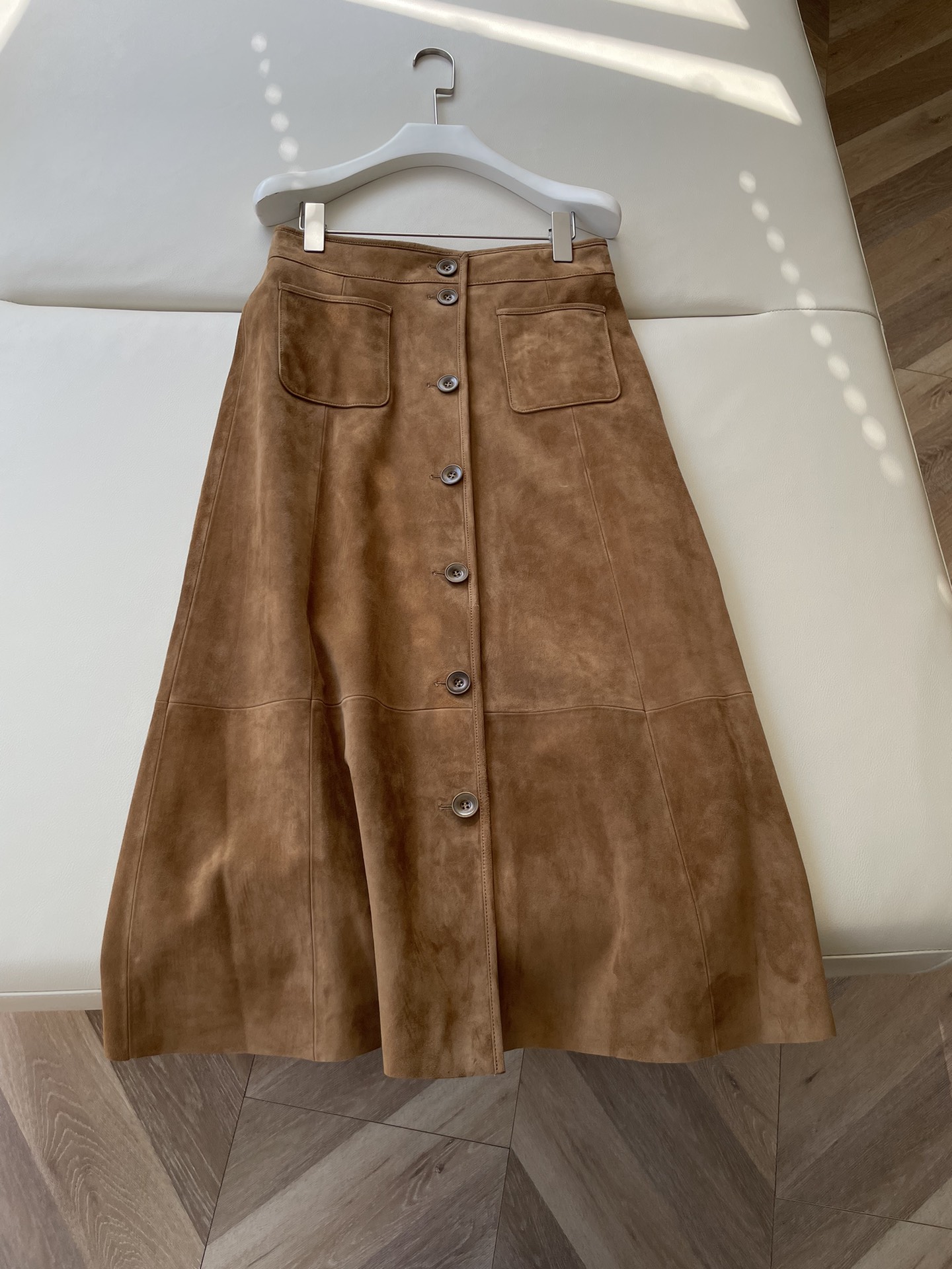 Natural Leather Dress: Unique Charm and Maintenance Tips
