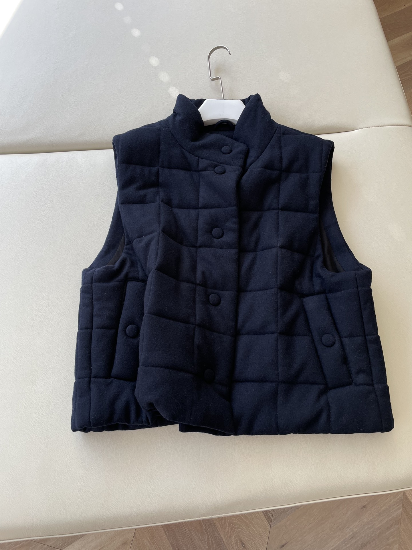 High-Quality Female Horse Armor Vest with Camel Velvet Filler for Comfort and Temperature Regulation - 图片 1