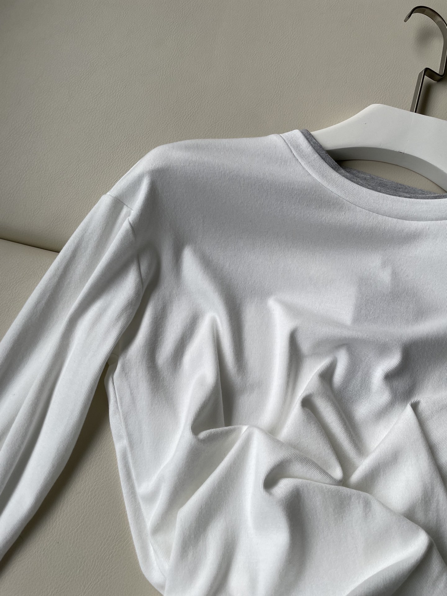 Stylish Female Suit with Collar Designs and Soft Fabric for Comfortable Wear - 图片 3