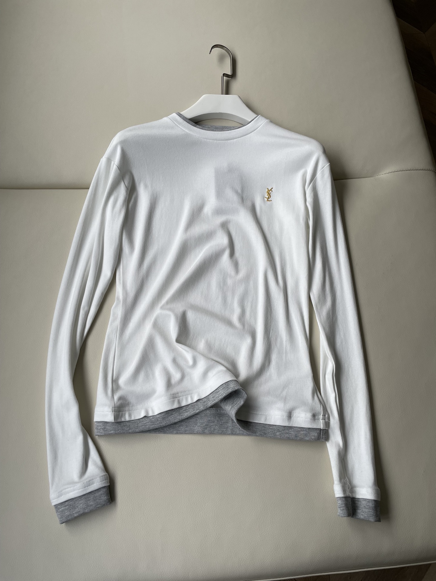 Stylish Female Suit with Collar Designs and Soft Fabric for Comfortable Wear - 图片 1