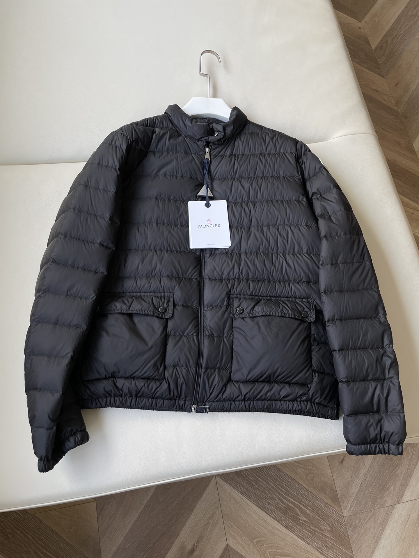 Moncler Vêtements Veste En Duvet Noir Bleu profond Couleur rose