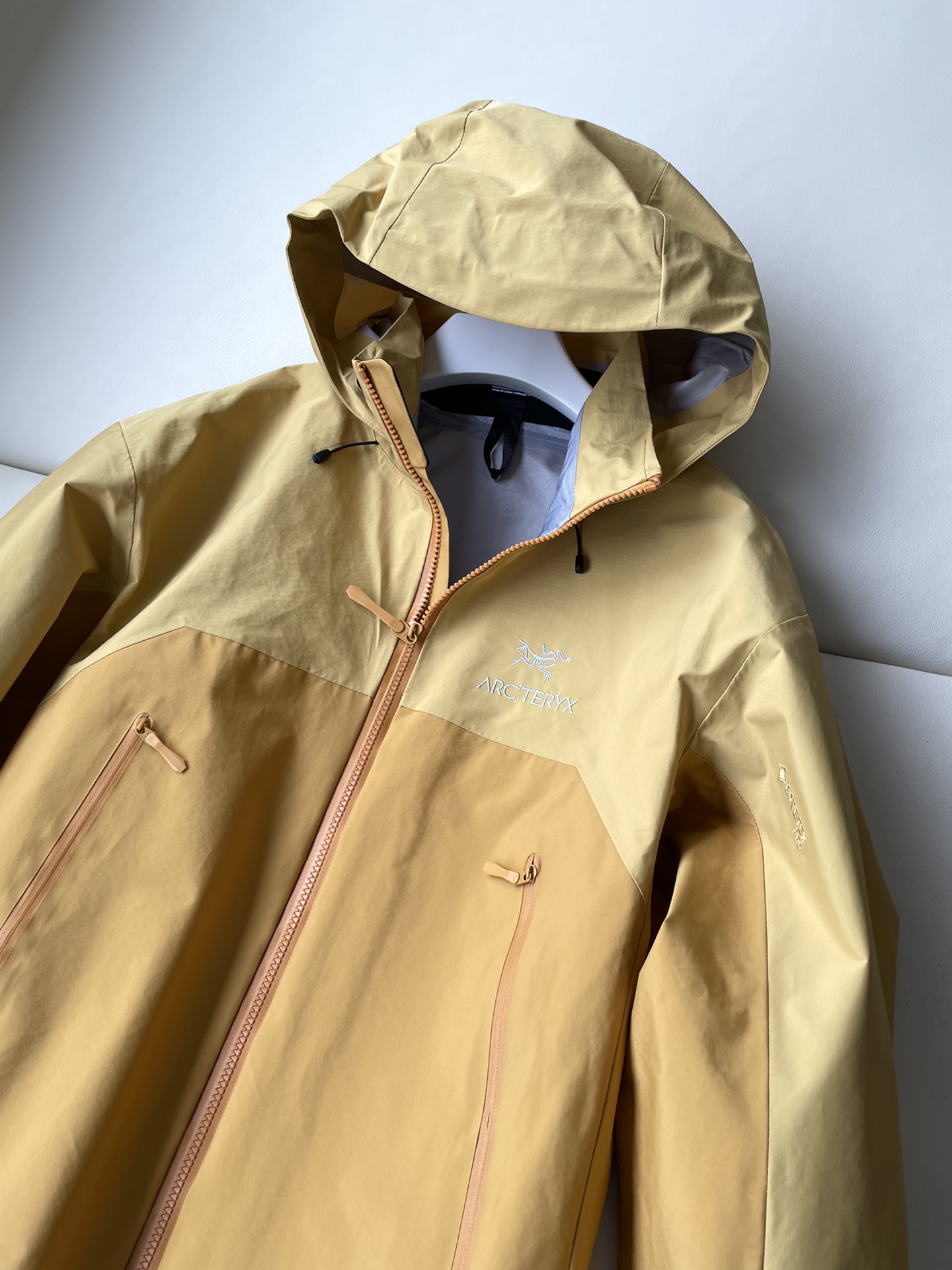 Arc’teryx BetaAR Women’s Single-Rate Mountain Riding Jacket with RECCO Reflector - 图片 2