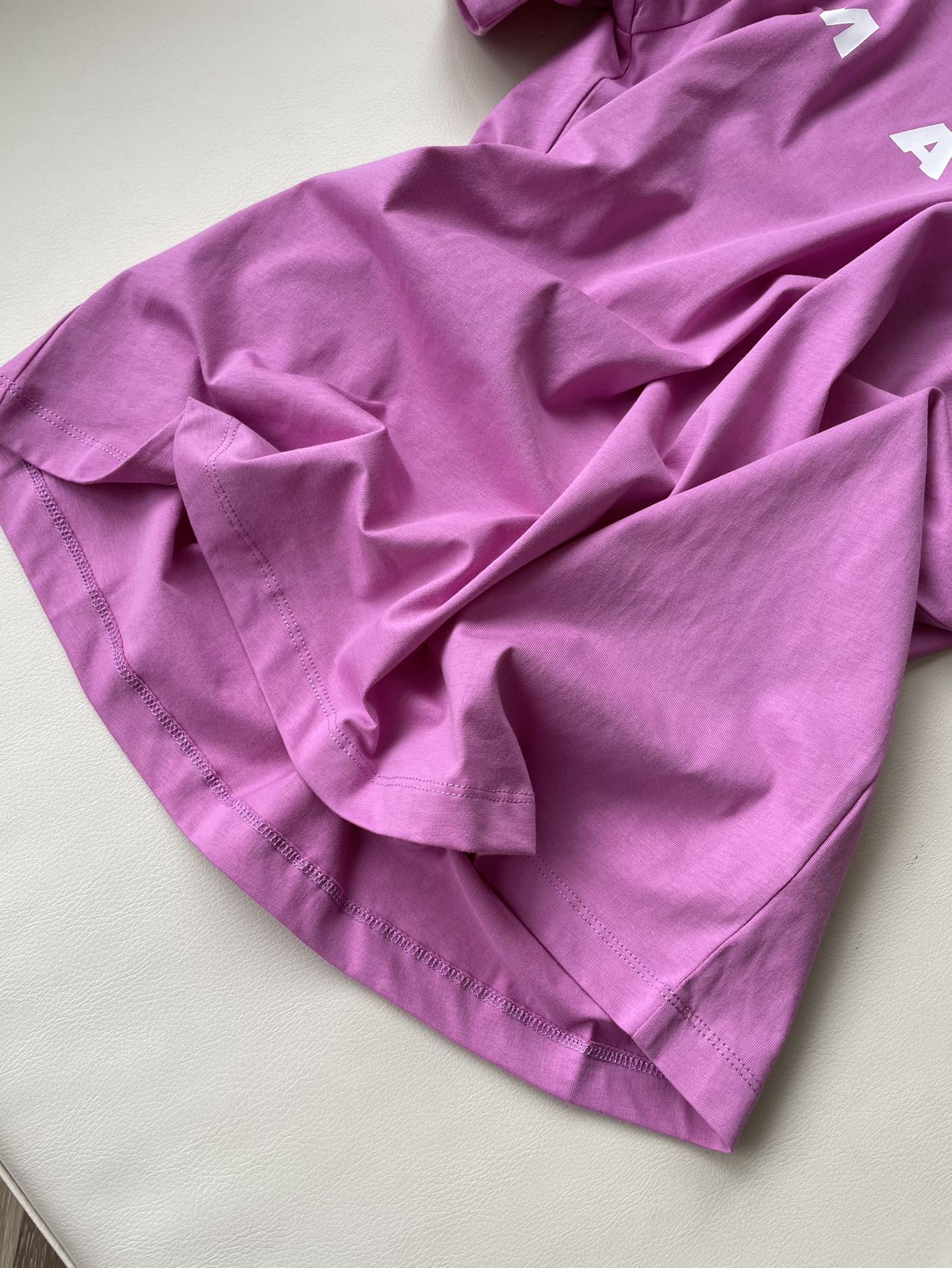Marni’s Classic T-Shirt in One-Size-Fits-All Package with Turkish Cotton (20 words) - 图片 4