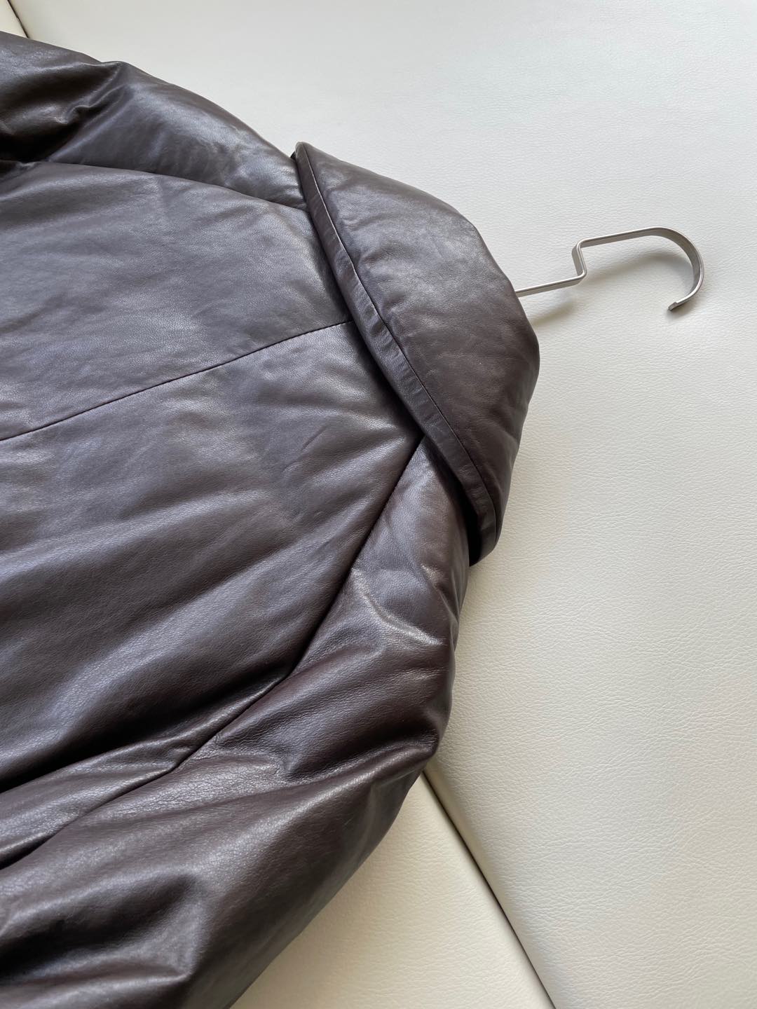 GilSander Women’s Single-Rate Leather Suit: Thin, Warm, and Elegant - 图片 8