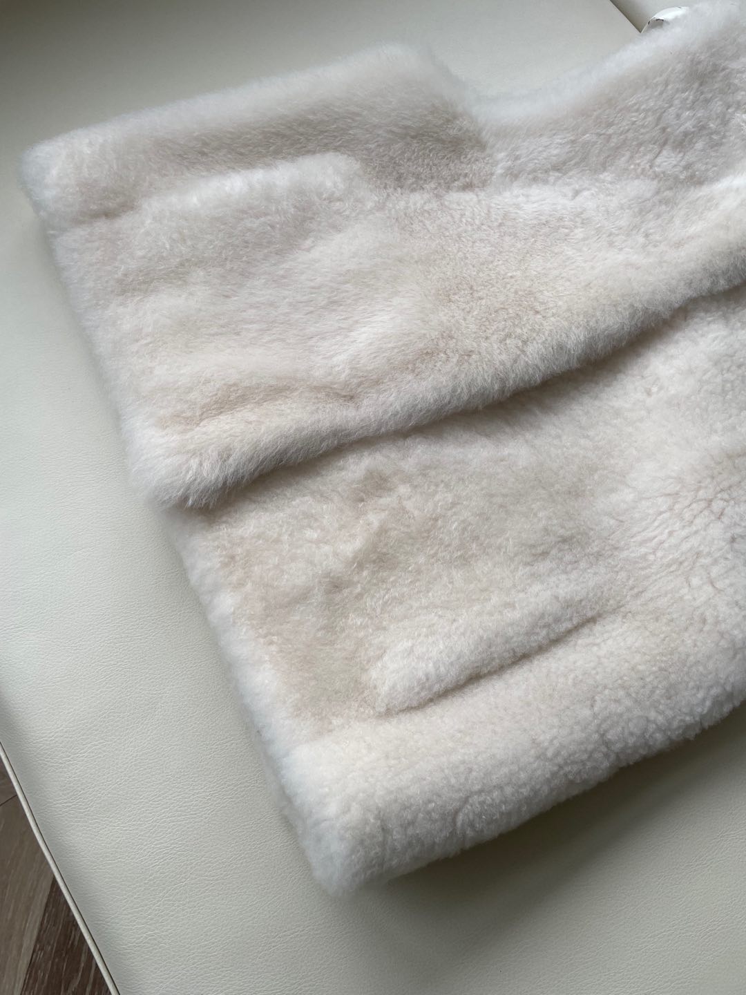 Luxury LP-Grade Lagun Fur Vest: Italian Lamb Species, Soft Leather, Warm and Stylish - 图片 4