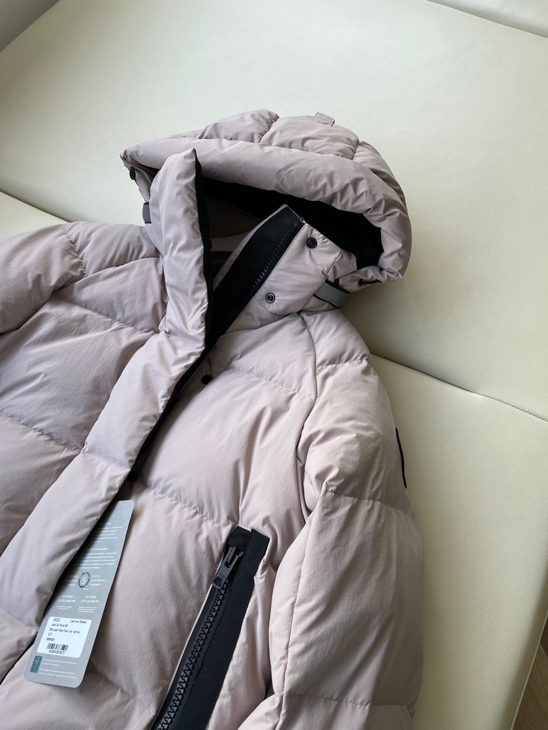 Velvet Outdoor Suit with Durable Fabric and Reflective Features - 图片 2
