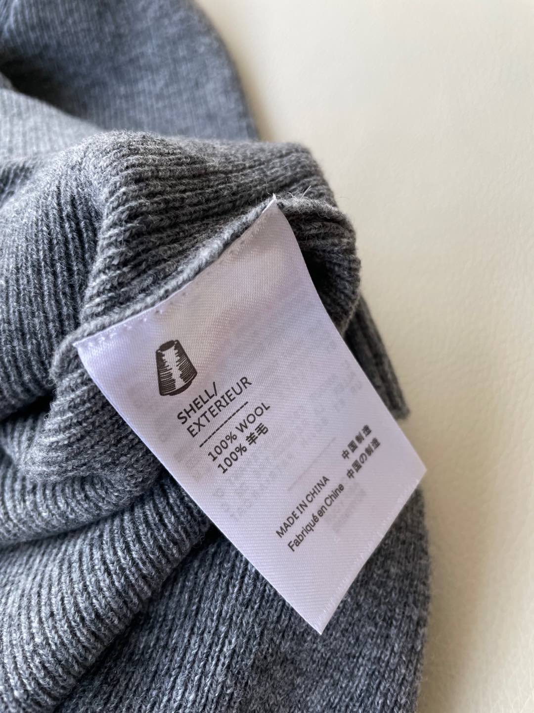 Kenzo-Inspired Gray and Black Suit with Embroidered Collar for Early Autumn Style - 图片 6