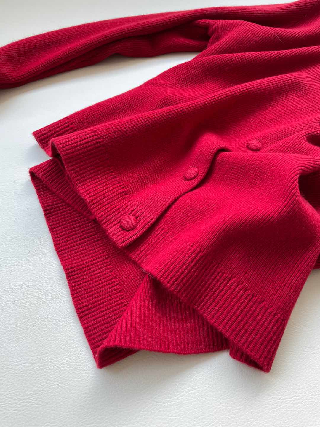 Kenzo’s Low Saturation Woman’s Suit: Classic, Embroidered Collar, Perfect for Fall Fashion - 图片 4