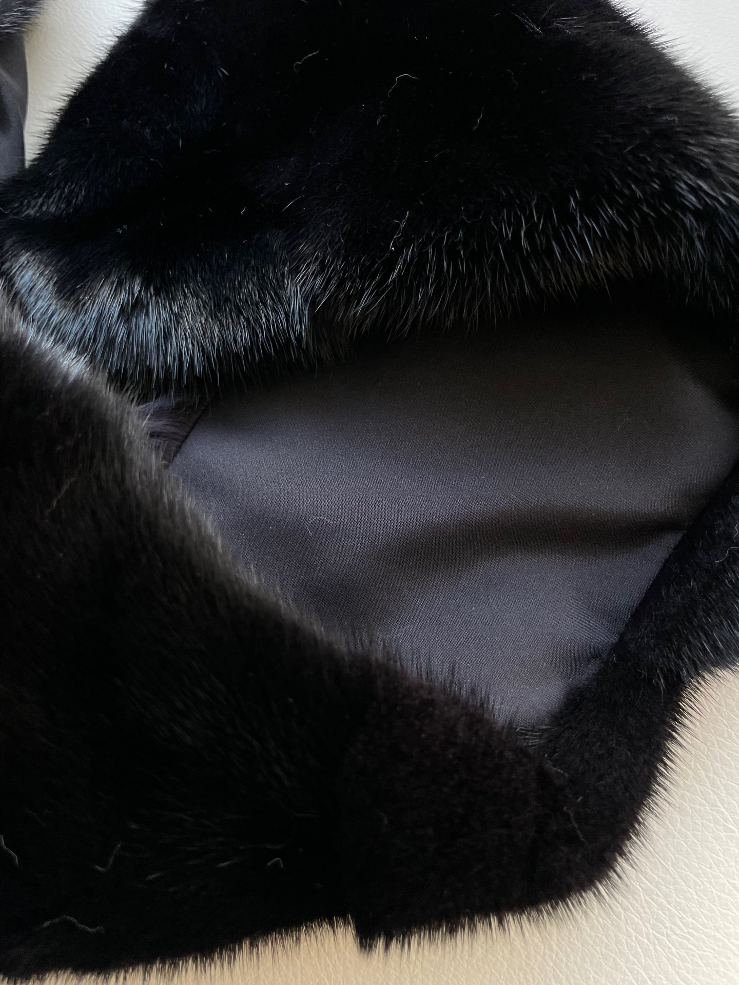 Luxurious Copenhagen Purple Mink Suit at Denmark Auction: High-Quality Craftsmanship and Elegance - 图片 6