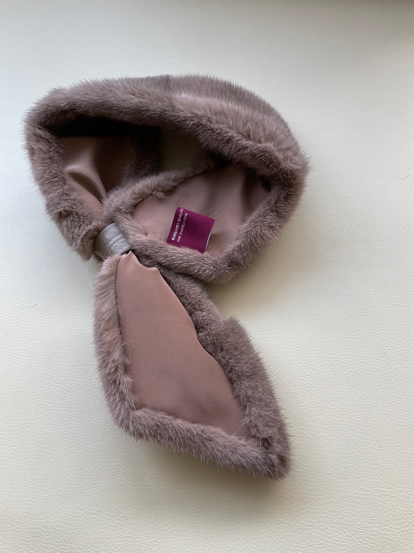 Luxurious Copenhagen Mink Suit at Denmark Auction: High-Quality Design and Craftsmanship - 图片 6