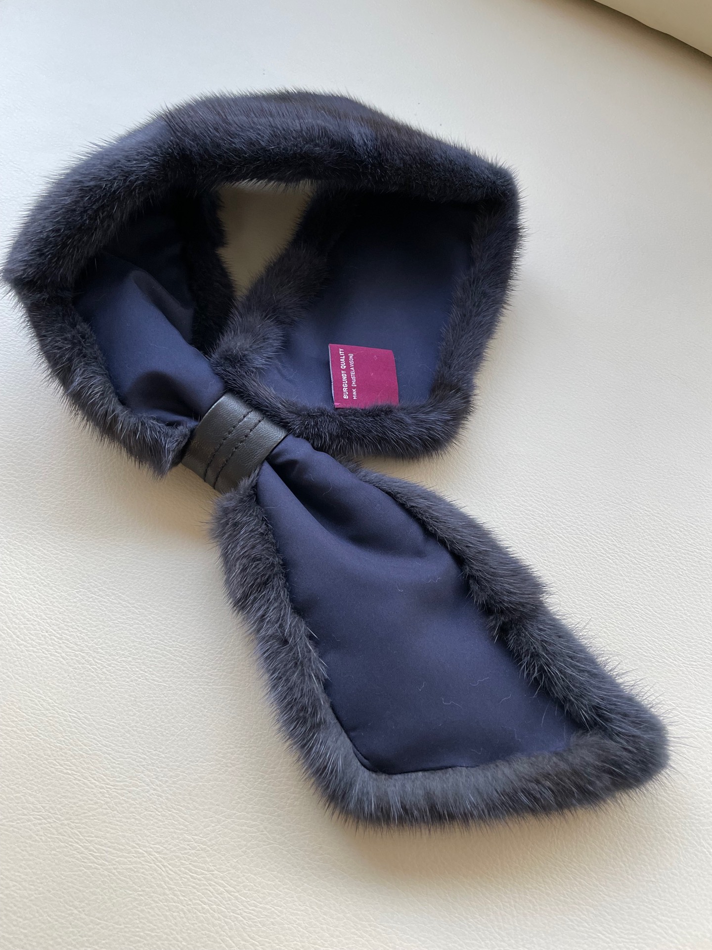 Luxurious Copenhagen Mink Suit at Auction with Crown Velvet Class Scarf - 图片 7