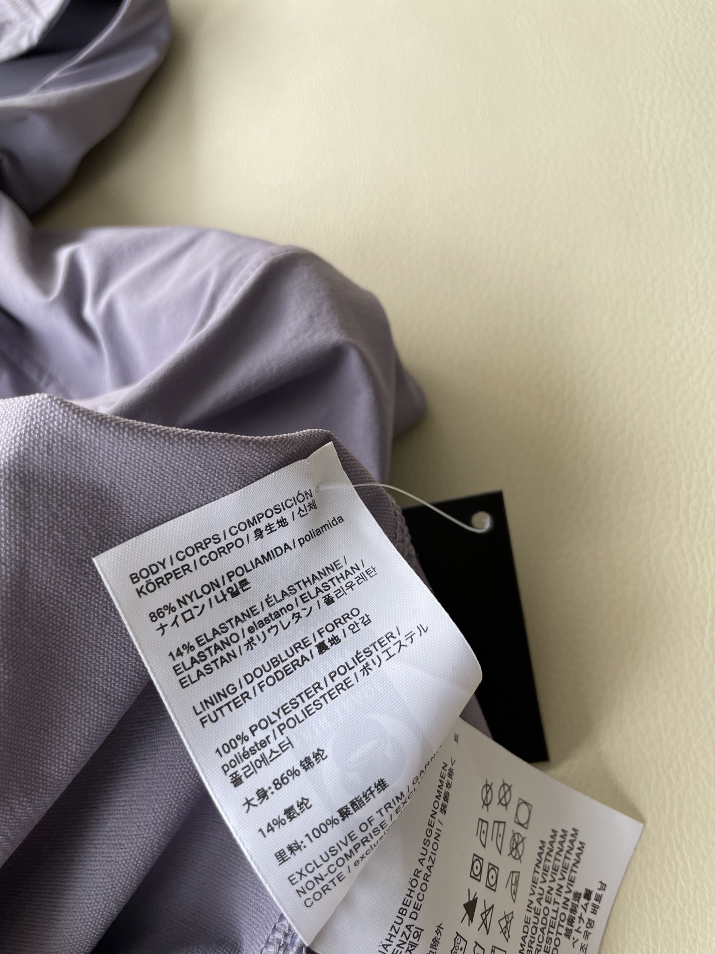 Arc’teryxagammalight Hoody Windproof Suit for Single Female: Features, Materials, and Sizes - 图片 5