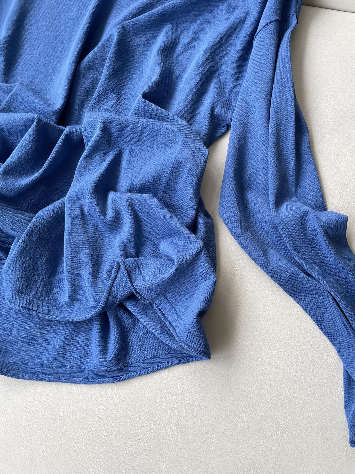 TheRow 25 Knitting Blouse: Simple, Soft, Elastic, Comfortable in Black, White, Blue - 图片 5