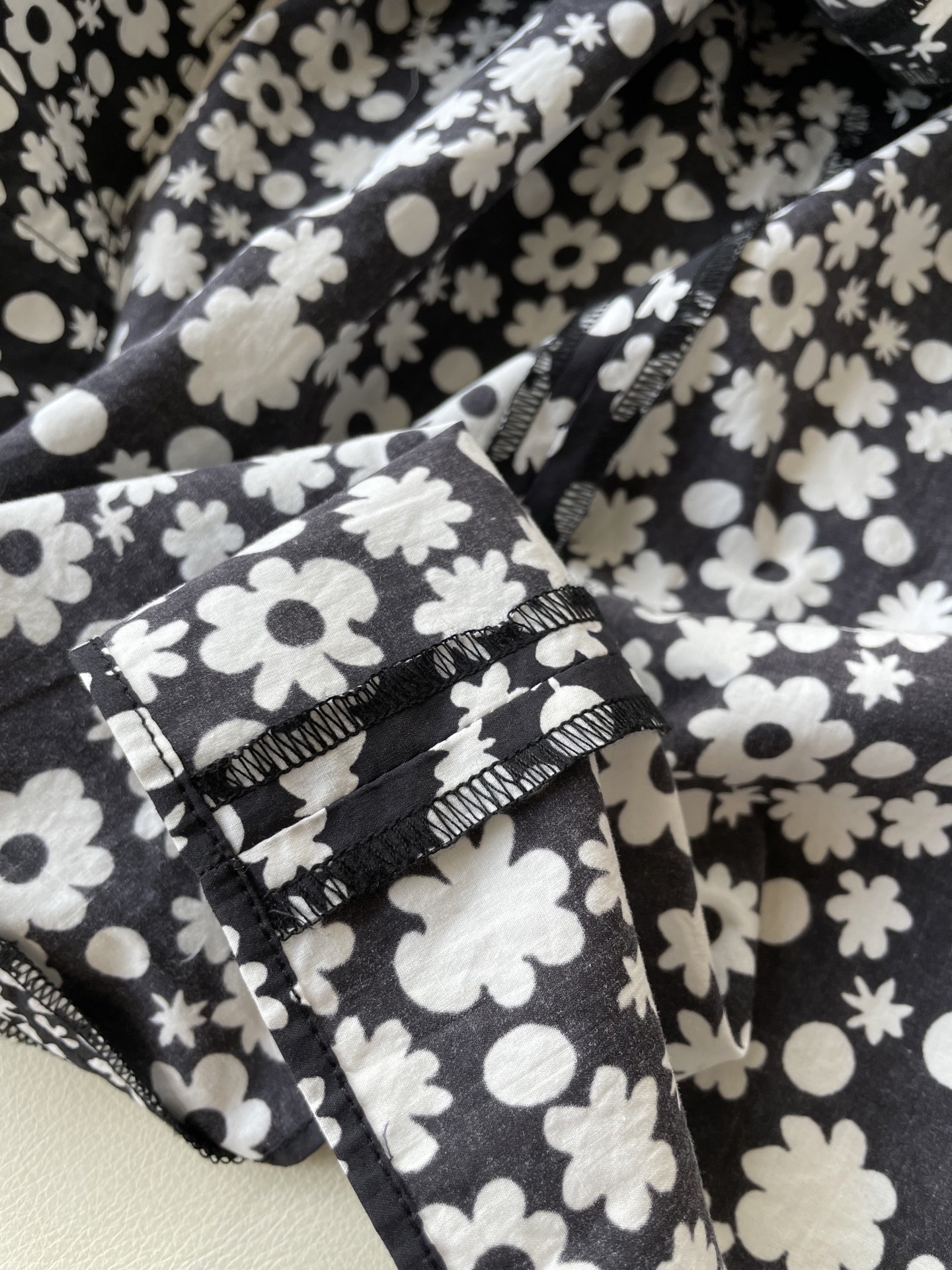 Marni Pyremaphrodite Women’s Suit with Daisy Theme and High Waist Design - 图片 6