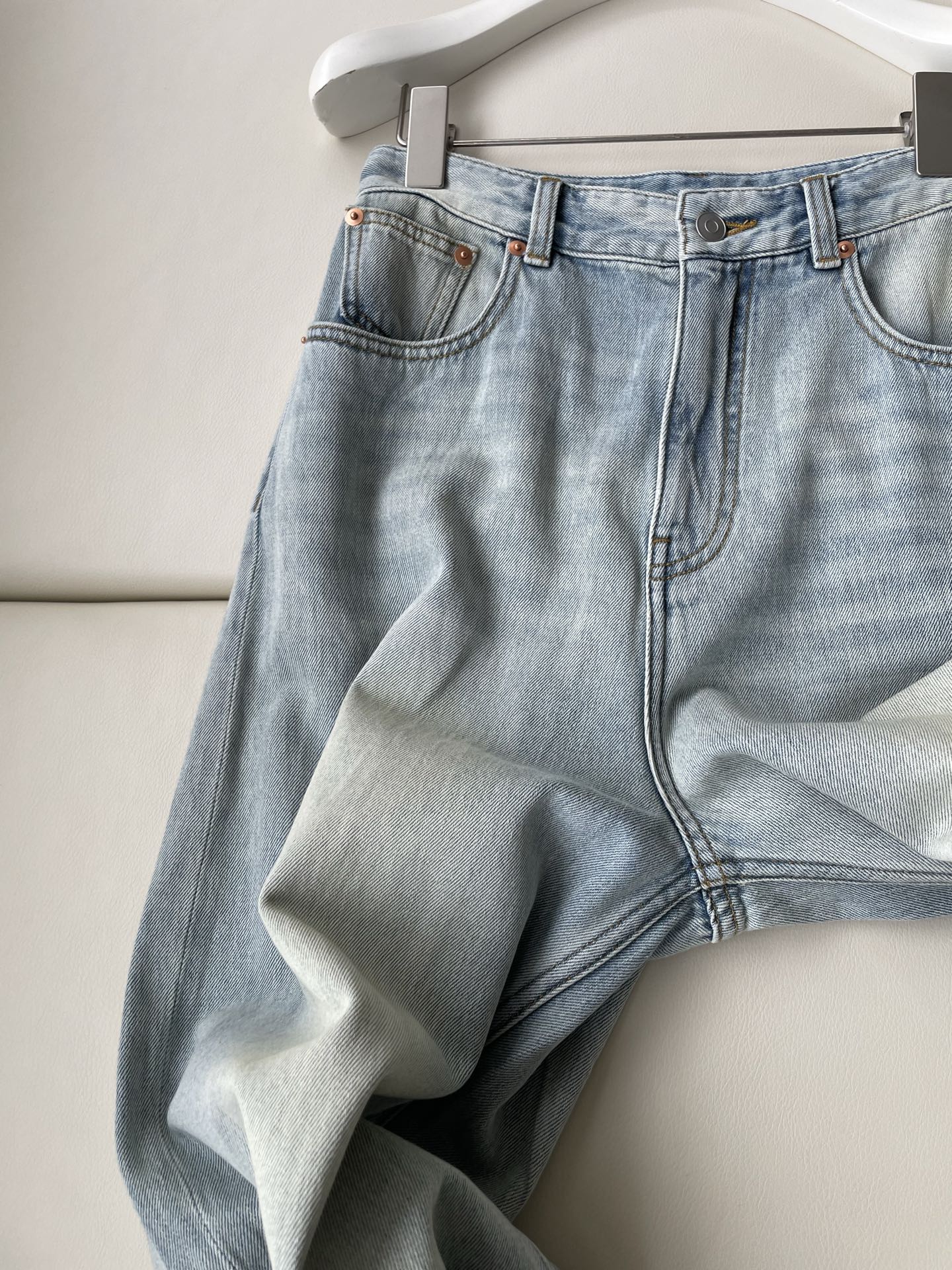 Turkish Cotton Wide-Legged Jeans: Soft, Cozy, and Unique Water-Washed Design - 图片 3