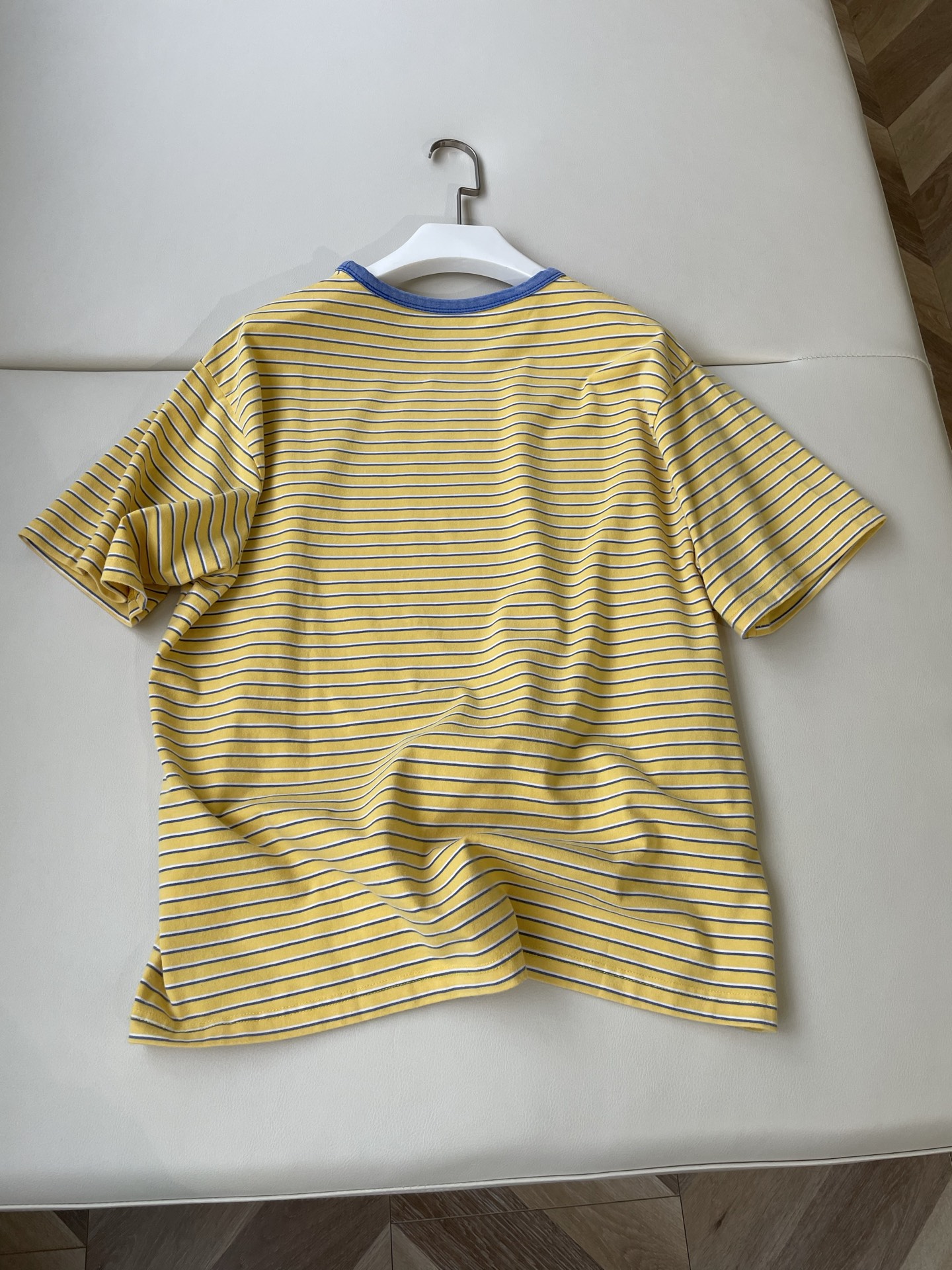 WE11DONE’s Striped Tee Elevates P506 Female Suit with Playful Colors and Mystery - 图片 8