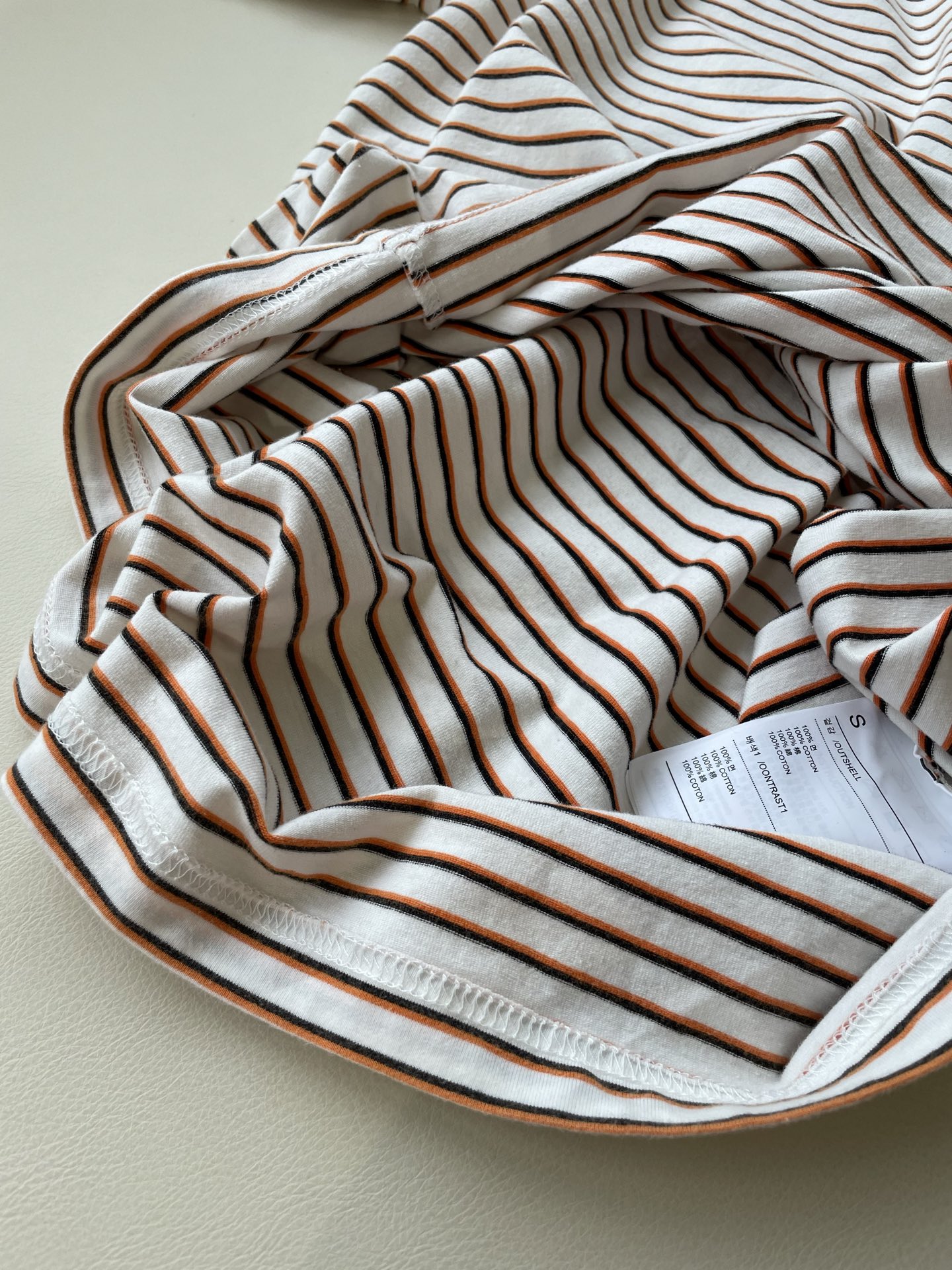 “WE11DONE’s New Stripe Tee Enhances P506 Female Suit with Playful Colors” - 图片 7