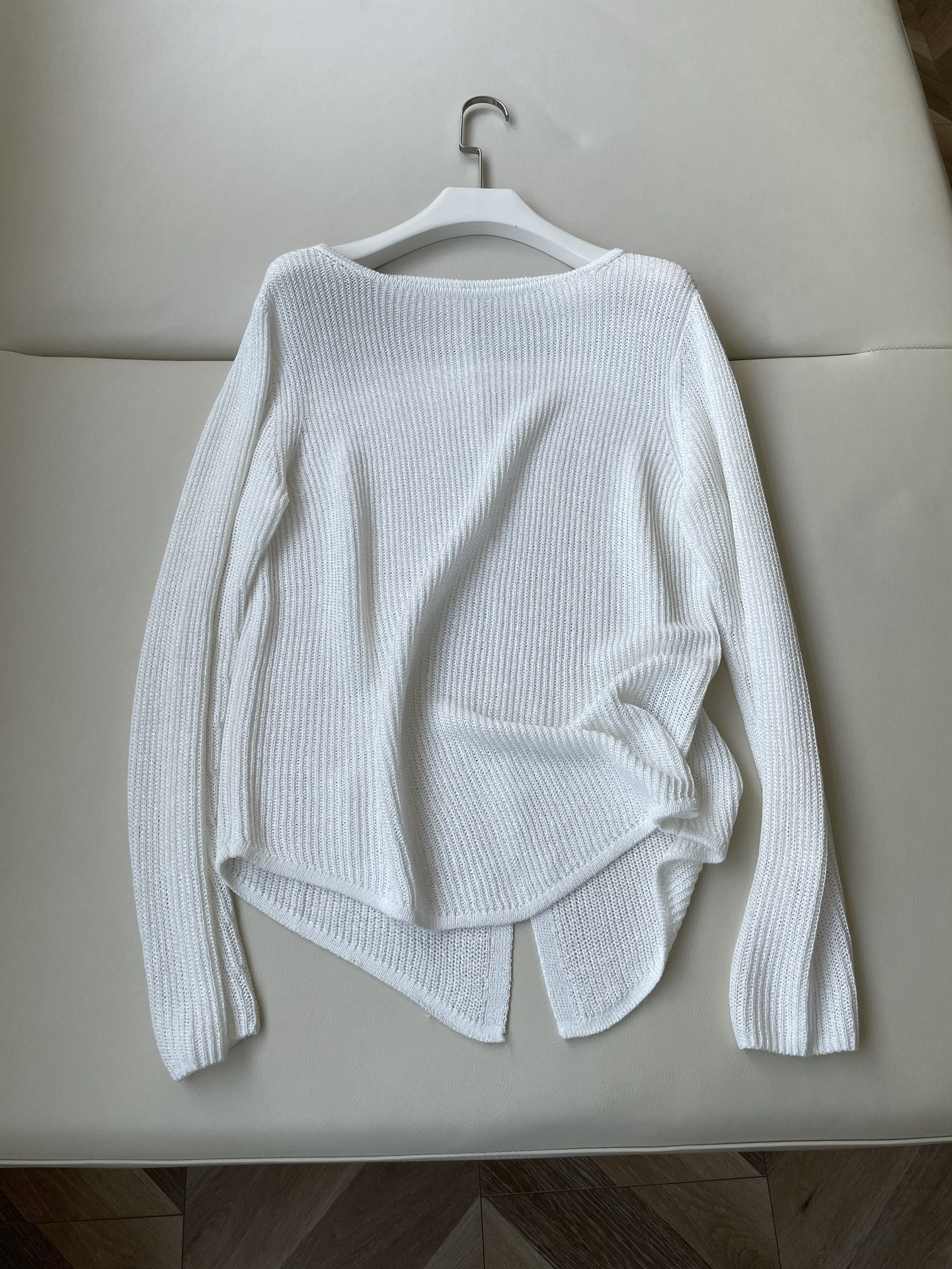 Stylish One-Size-Fits-All Female Suit with High-End Tailoring and Soft Fabric - 图片 1