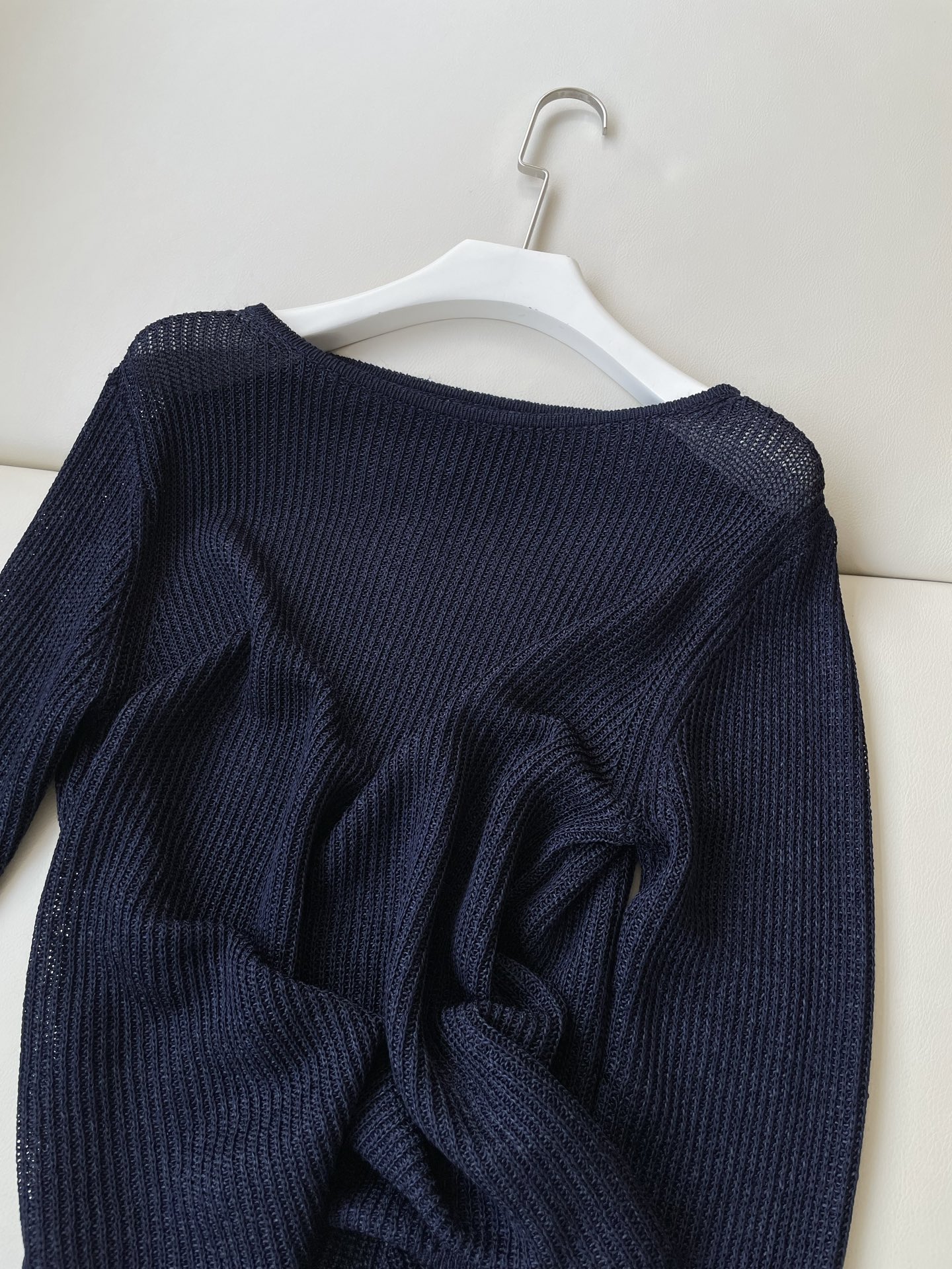 “High-end Female Suit: Impeccable Fabric, Stylish Design, Small Loose Version” - 图片 2