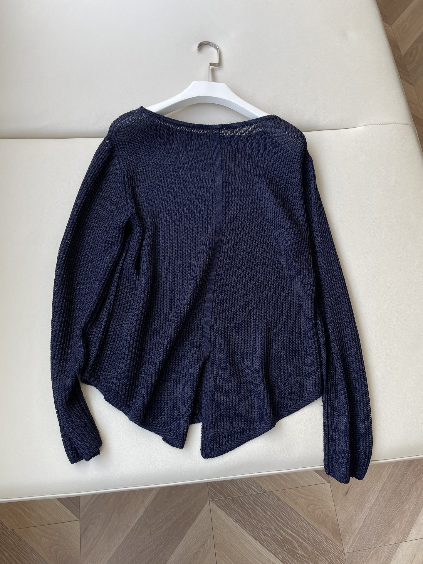 “High-end Female Suit: Impeccable Fabric, Stylish Design, Small Loose Version” - 图片 8