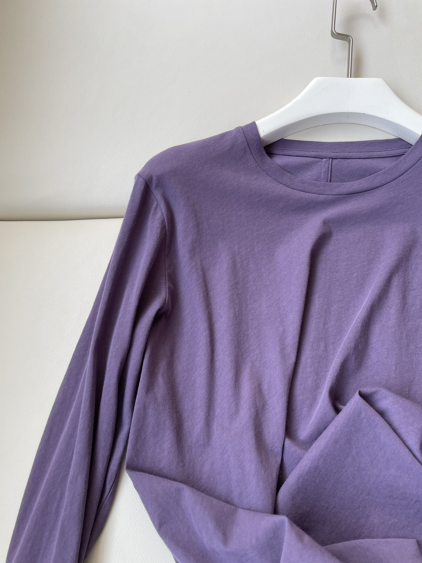 TheRow Cotton T-shirt: Lightweight, Soft, and Comfortable Single-Handed Female Suit - 图片 3