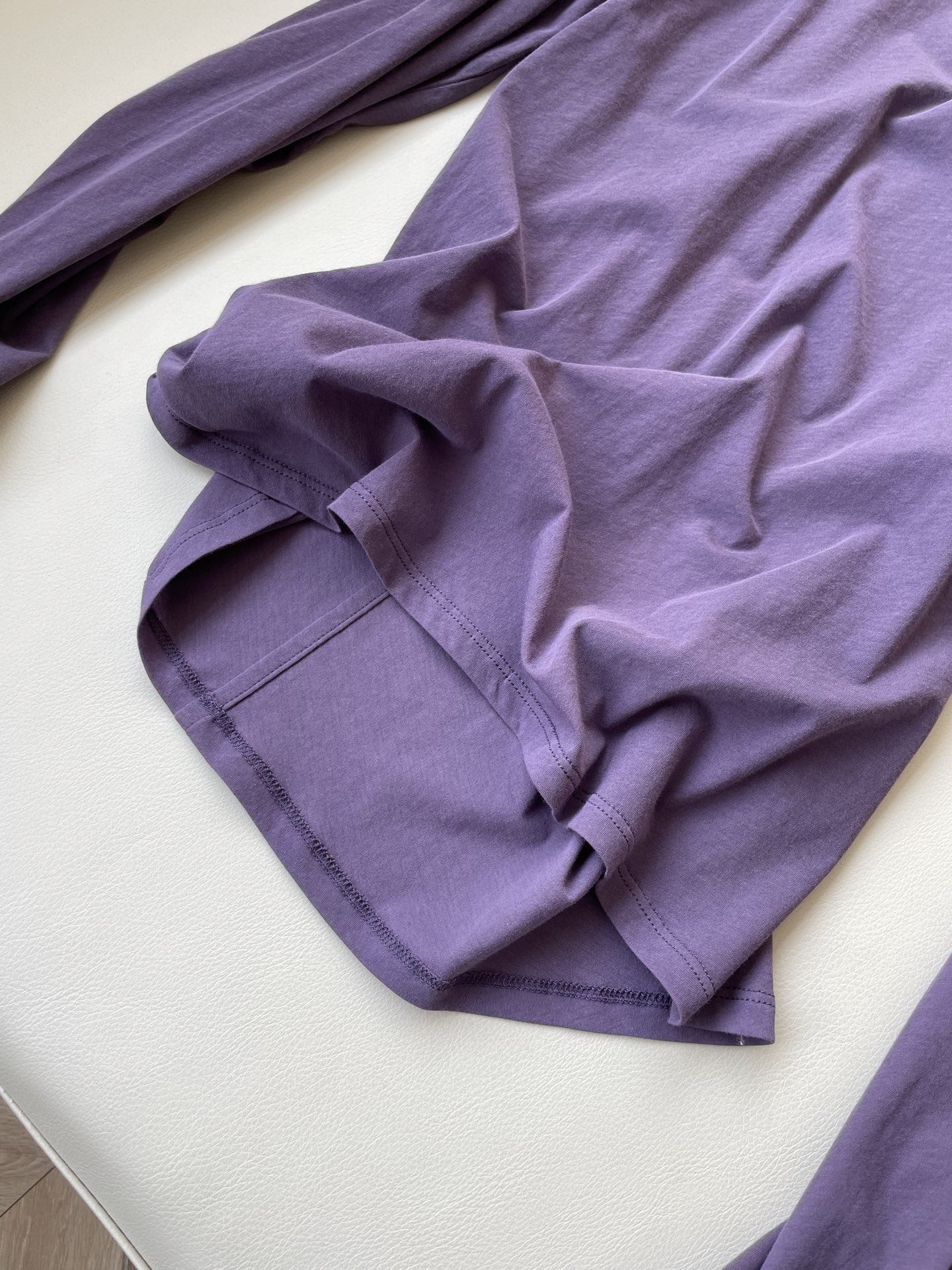 TheRow Cotton T-shirt: Lightweight, Soft, and Comfortable Single-Handed Female Suit - 图片 4