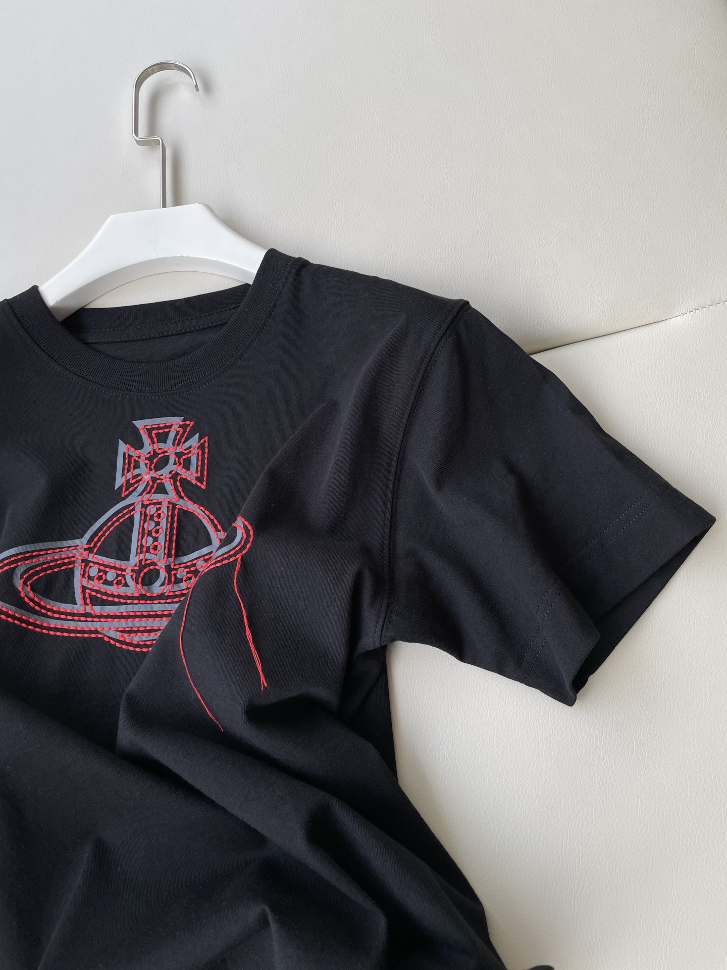 Unique Embroidered Female Suit Fit for Queen with Japanese Snakes Theme - 图片 5