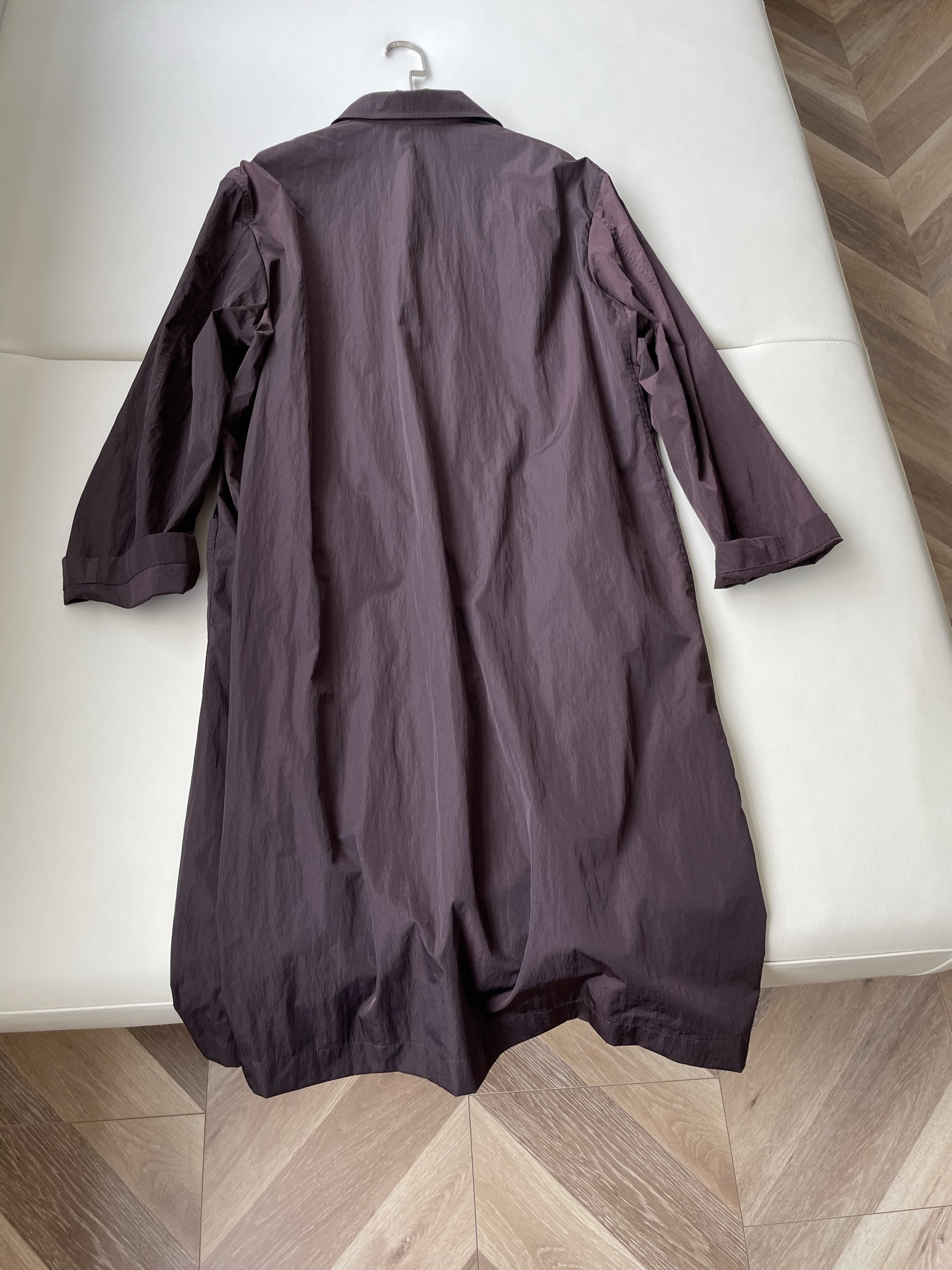 Regenerative Nylon Suit: Lightweight, Sustainable, and Stylish for Miu’s Rover Jacket - 图片 8