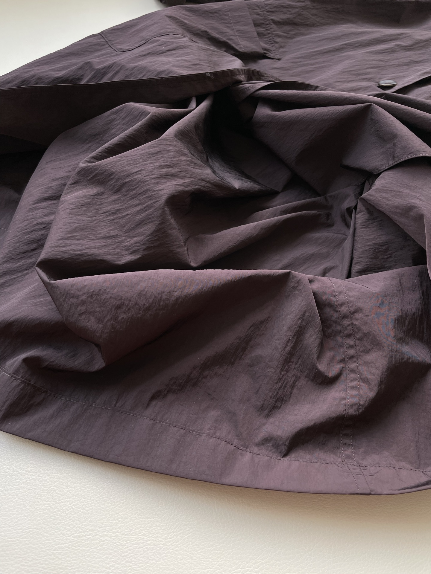 Regenerative Nylon Suit: Lightweight, Sustainable, and Stylish for Miu’s Rover Jacket - 图片 6