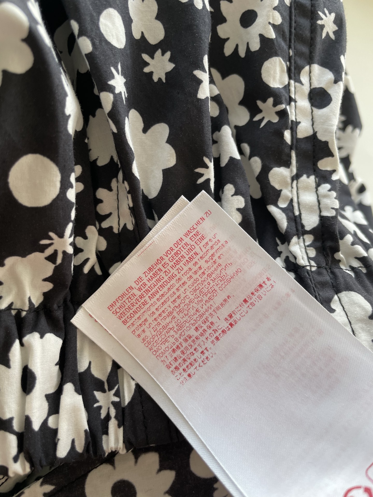 Marni Daisy Dress: Perfect Single-Ass Girl Suit with Bouquets of the Season - 图片 7