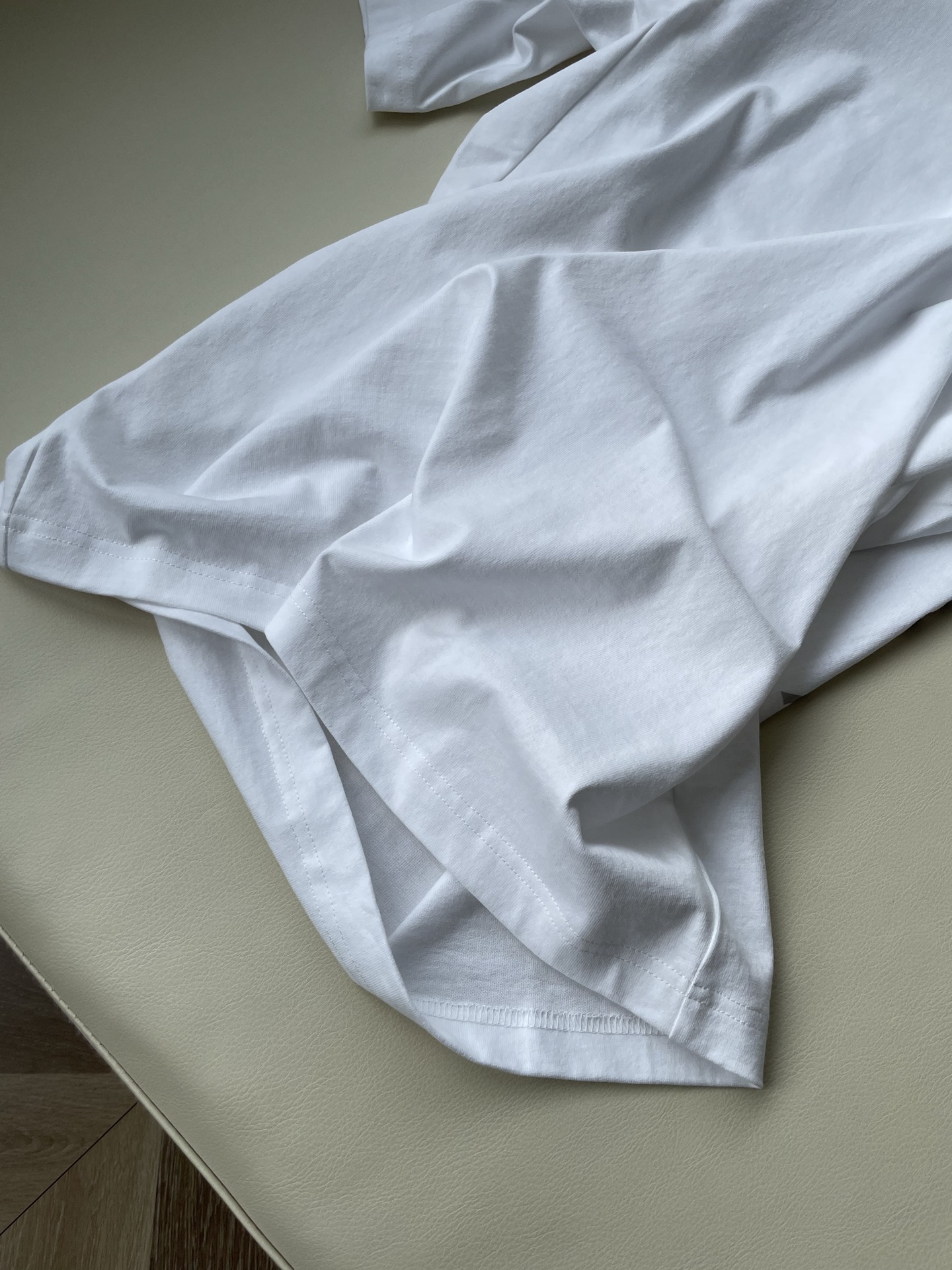 ArcteryxMultiBirdLogo T-shirts: Soft, Comfortable, Aerobic, Black, Various Sizes - 图片 4