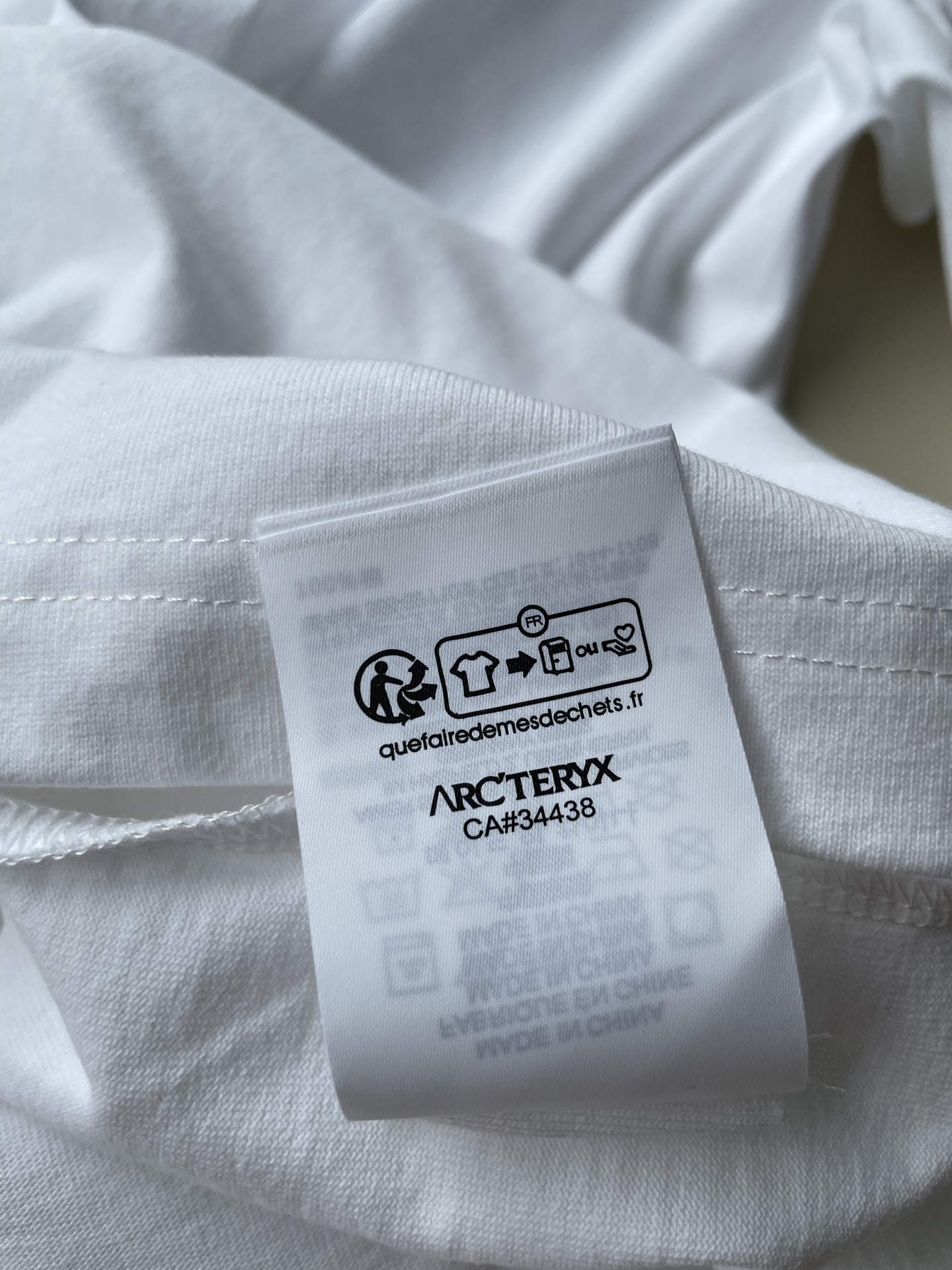 ArcteryxMultiBirdLogo T-shirts: Soft, Comfortable, Aerobic, Black, Various Sizes - 图片 6