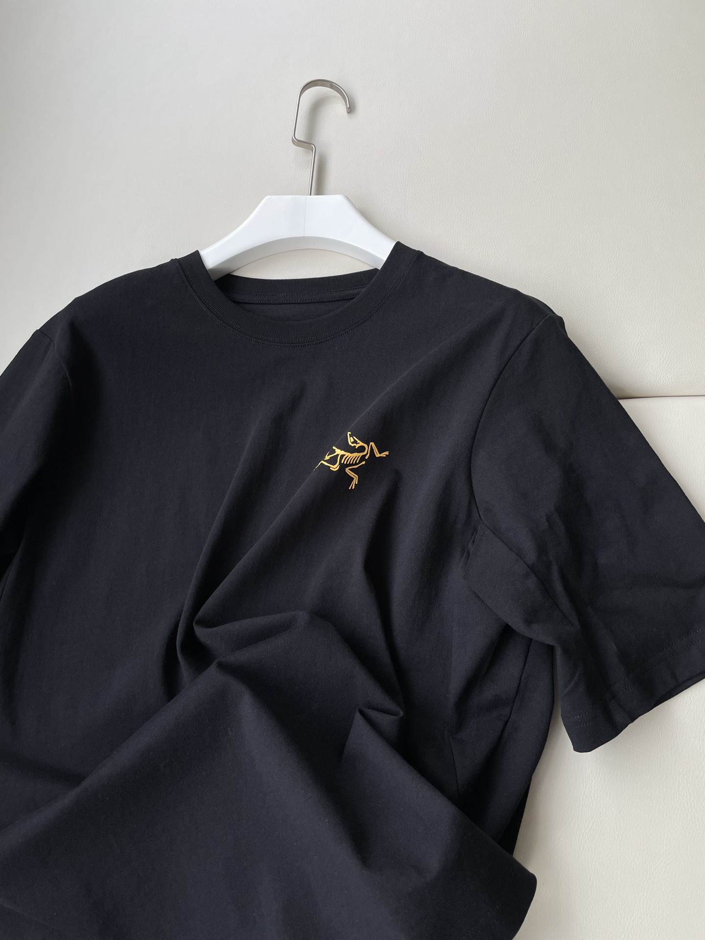 ArcteryxMultiBirdLogo T-shirt: Soft, Comfortable, Aerobic, Black, Various Sizes - 图片 2