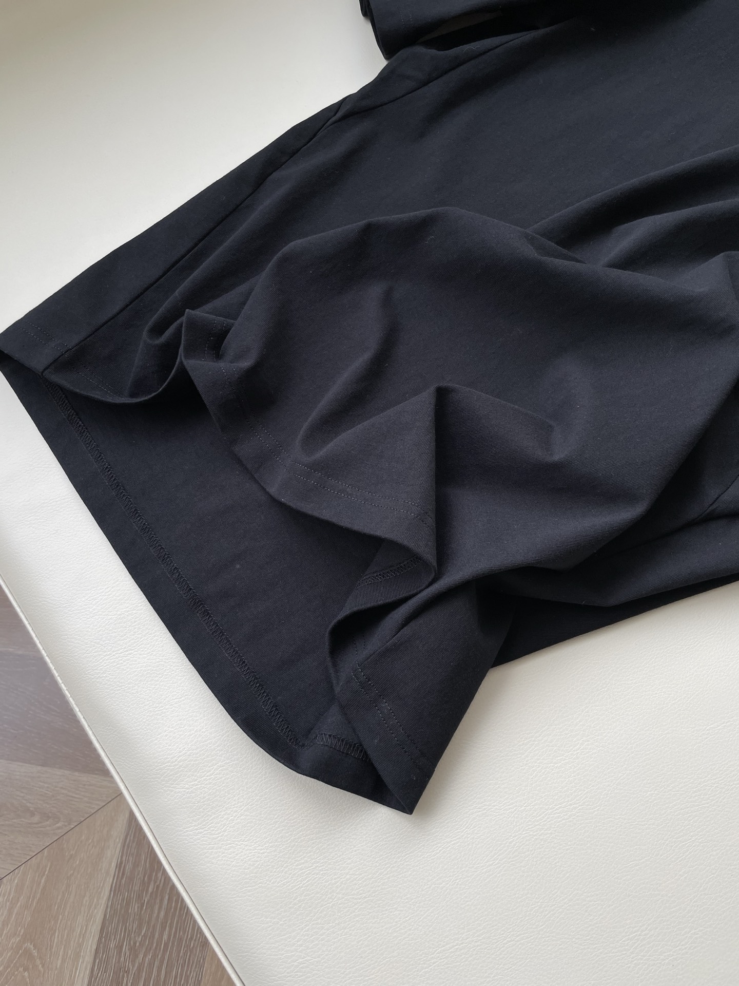 ArcteryxMultiBirdLogo T-shirt: Soft, Comfortable, Aerobic, Black, Various Sizes - 图片 4