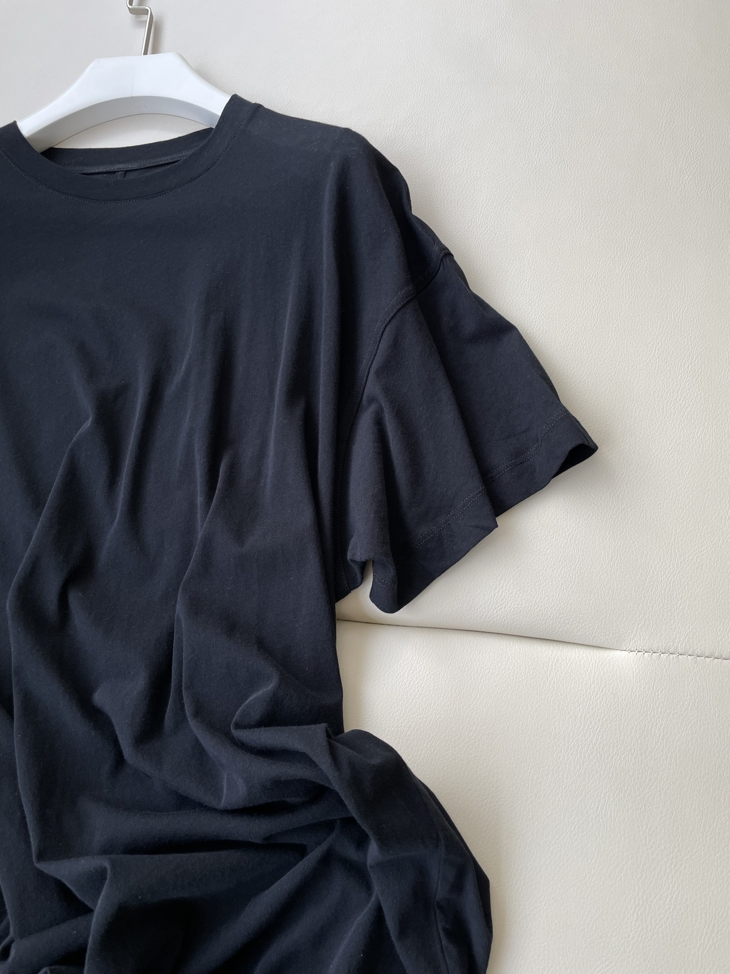 Comfortable One-Size-Fits-All Female Dress with Custom T-Shirts and Unique Cotton Fabric - 图片 5