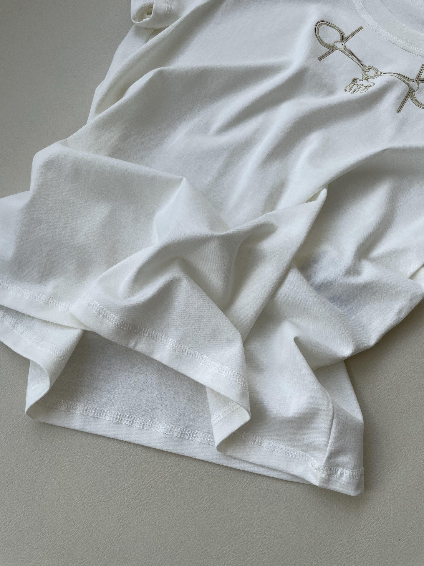 Filament Cotton Female Suit: Silk-like, Comfortable, and Versatile - 图片 4