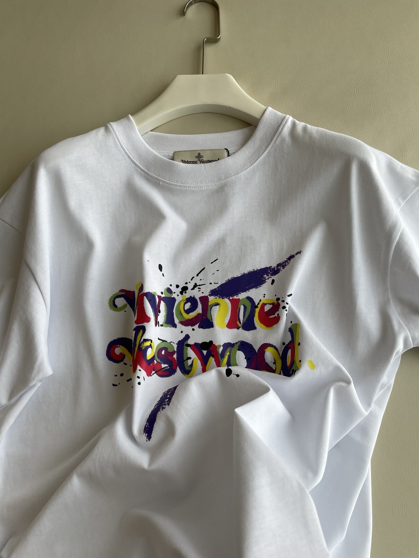 Fashion Review: Queen of the West Saturn T-Shirt in Cosmos-Class Romantic Style - 图片 2