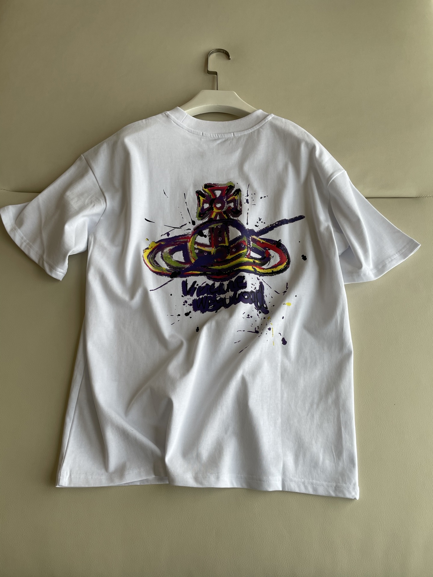 Fashion Review: Queen of the West Saturn T-Shirt in Cosmos-Class Romantic Style - 图片 8