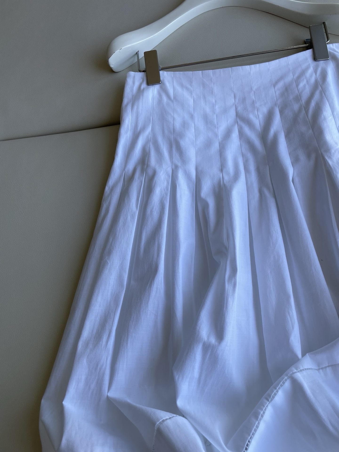 High-Quality Customized Cotton Suit with Unique Design and Breathable Fabric - 图片 3
