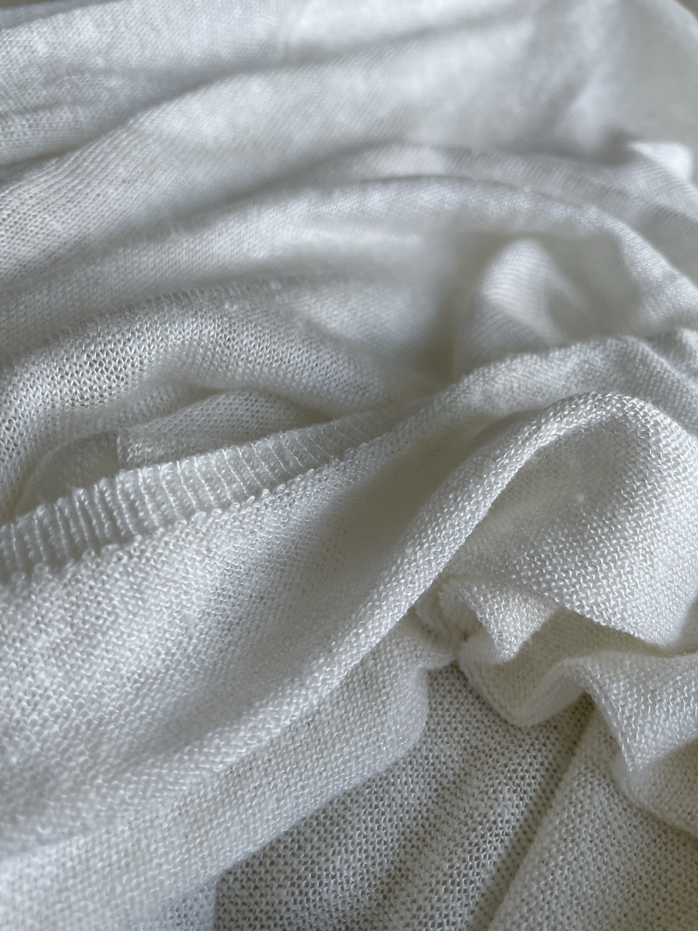 Therow’s Invincible Silk Shirt: Advanced Quality in Two Packs! - 图片 7