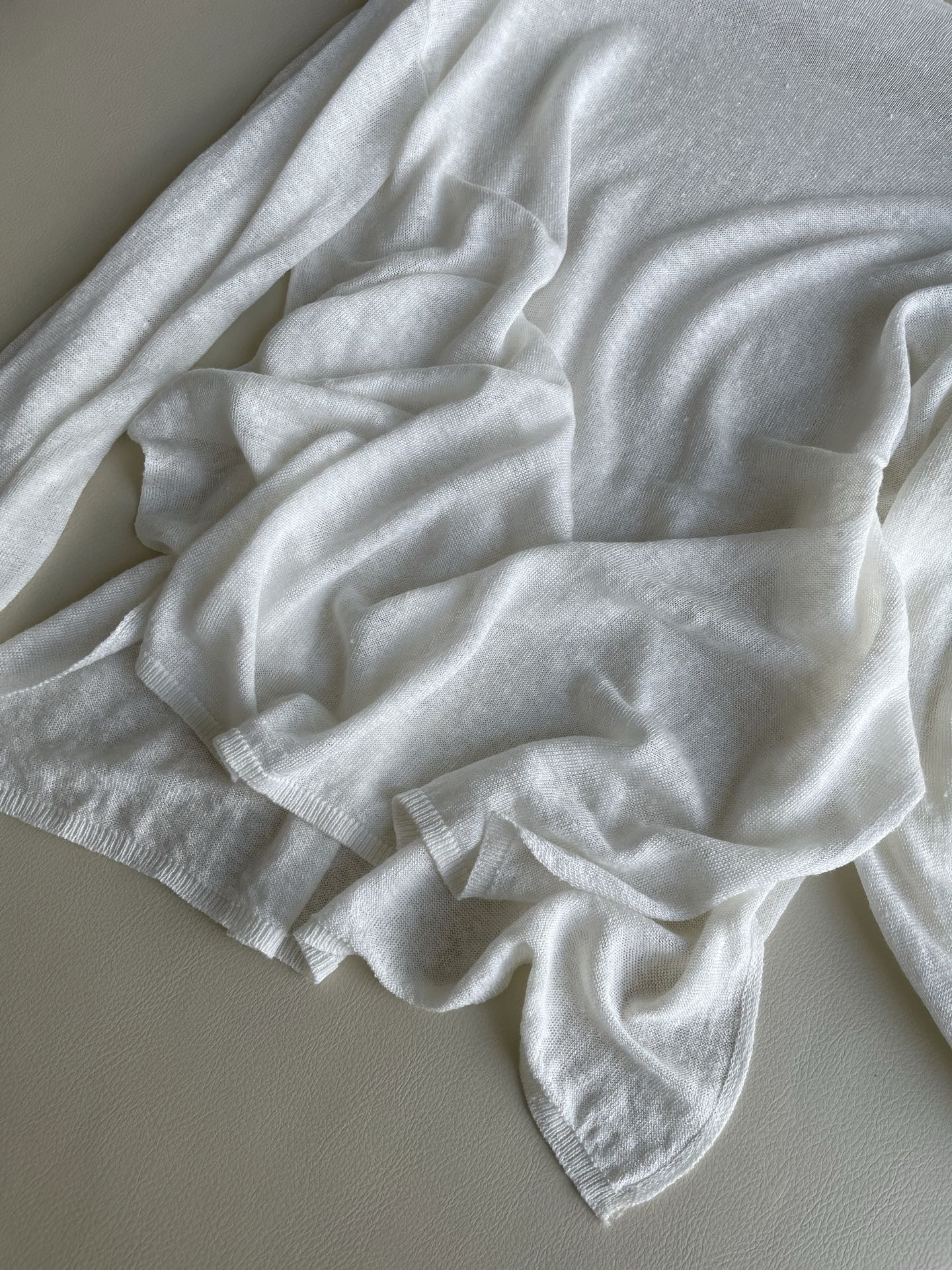 Therow’s Invincible Silk Shirt: Advanced Quality in Two Packs! - 图片 4