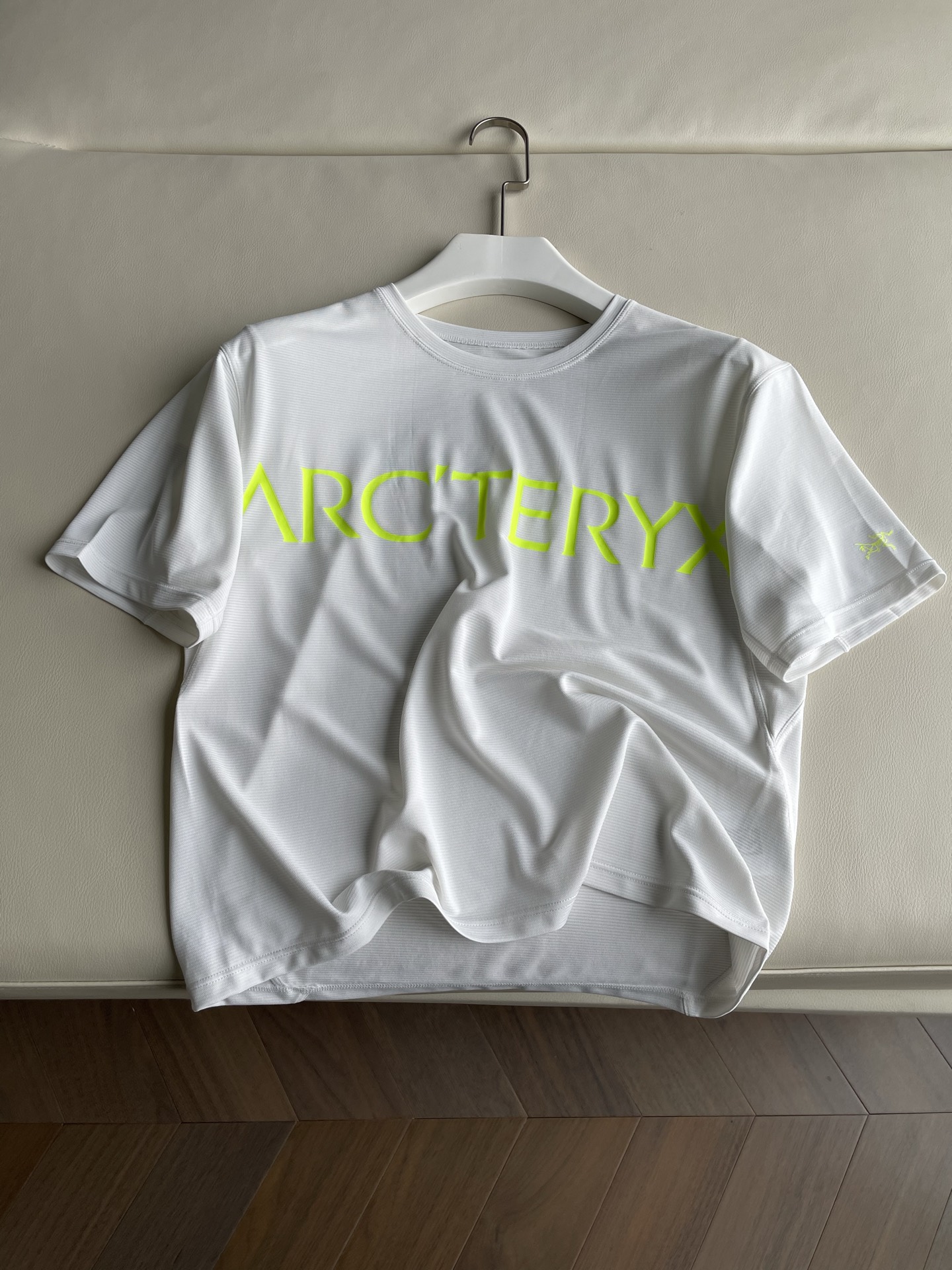 Arc'teryx Taema Crop Word SS Women's T-Shirt - Breathable, Quick-Dry, Charcoal Gray 2 i1747671729317 1108 0 0