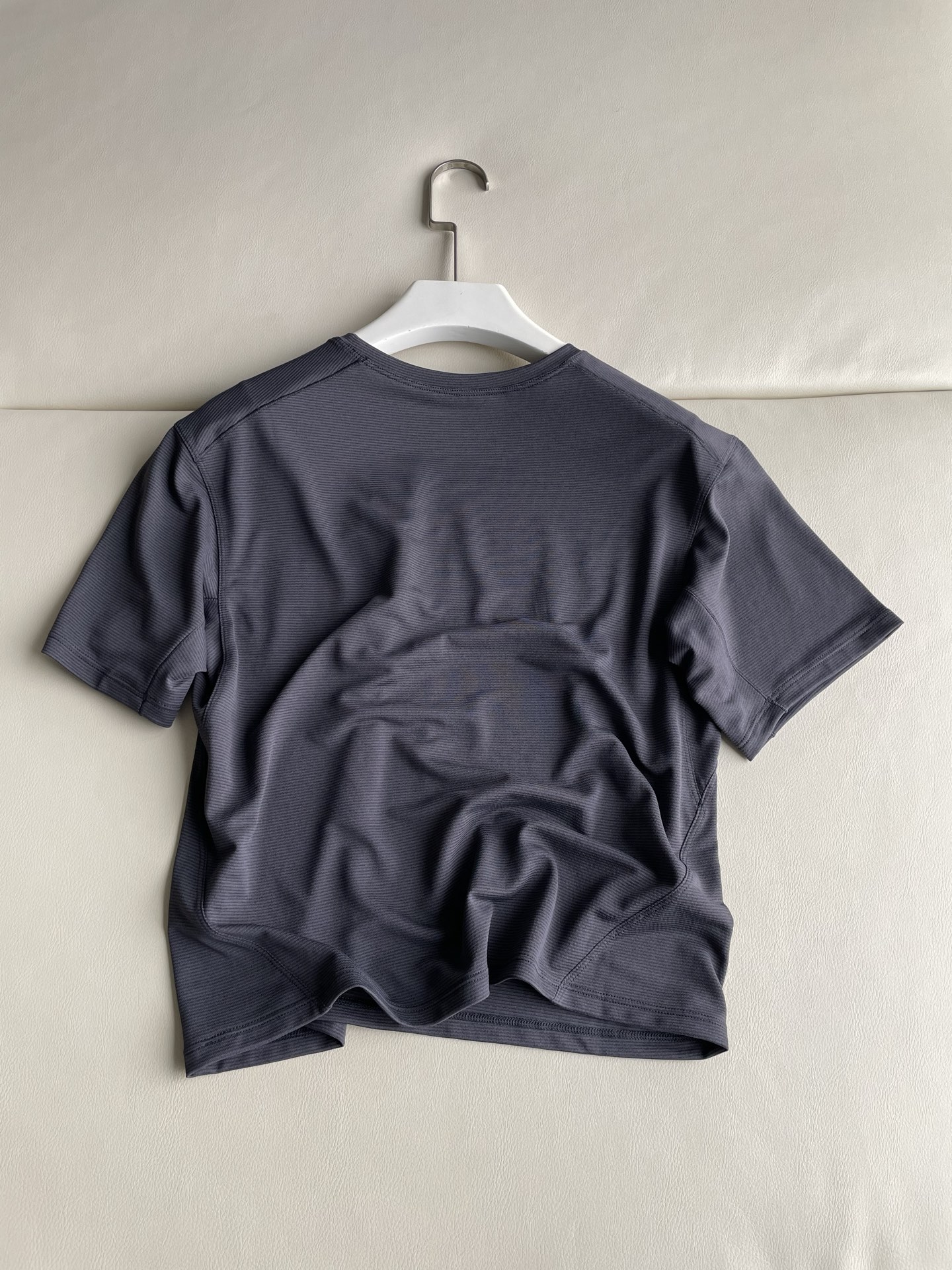 Arc’teryx Women’s Quick-Dry T-Shirt with Regenerative Scrubbing for Wet and Dry Skin Experience - 图片 7
