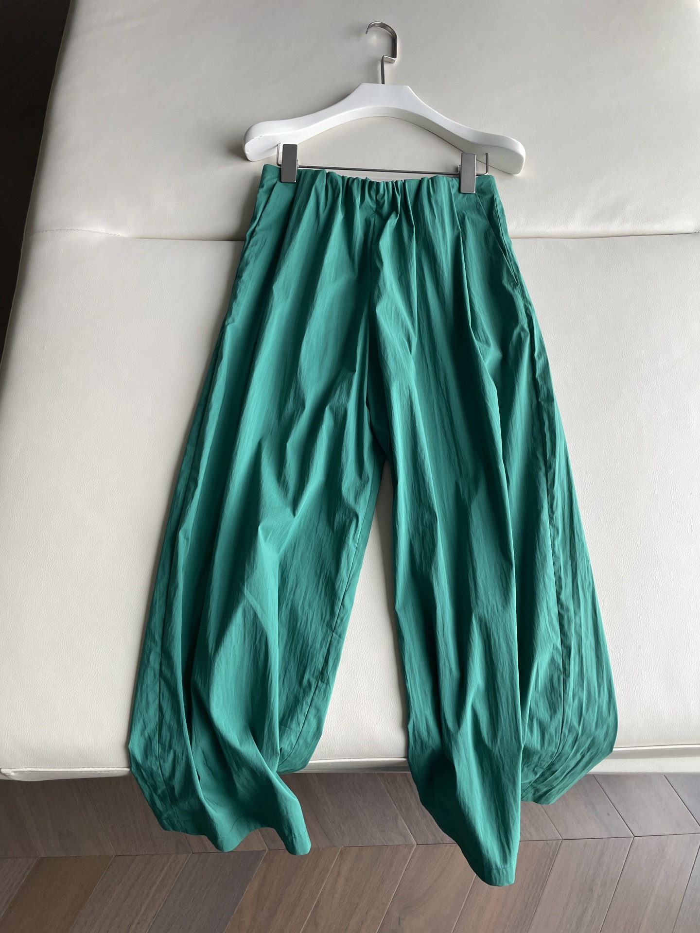 Jil Japanese Fabric Paper Pants Suit: Light, Cozy, and Versatile - 图片 1